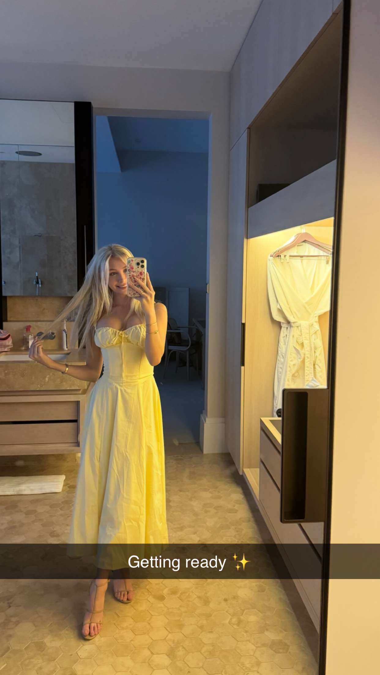 emxllouise snapchat image archive image