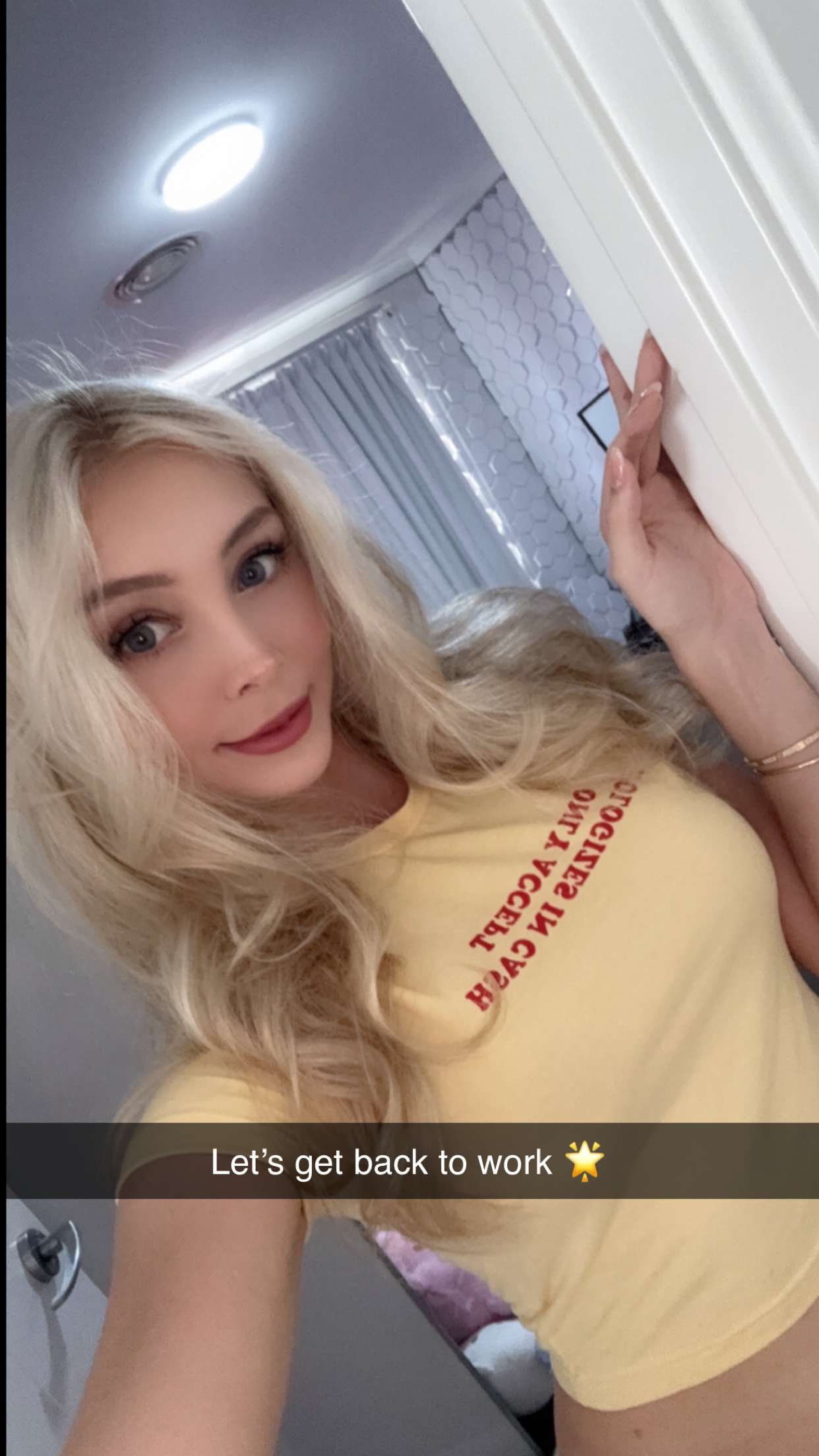 emxllouise snapchat image archive image