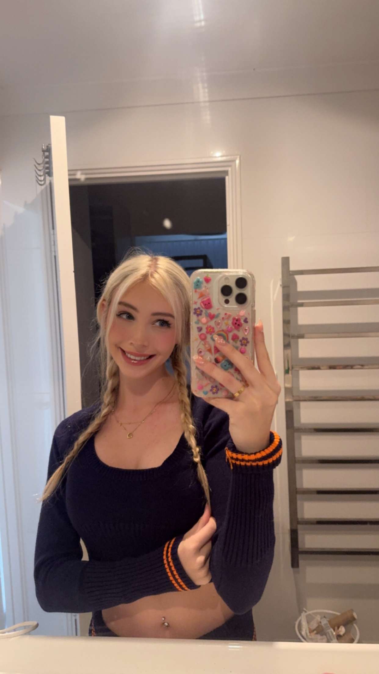 emxllouise snapchat image archive image