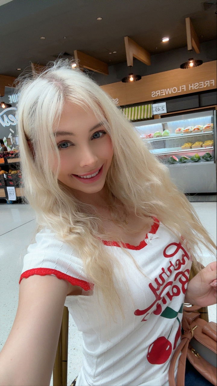 emxllouise snapchat image archive image