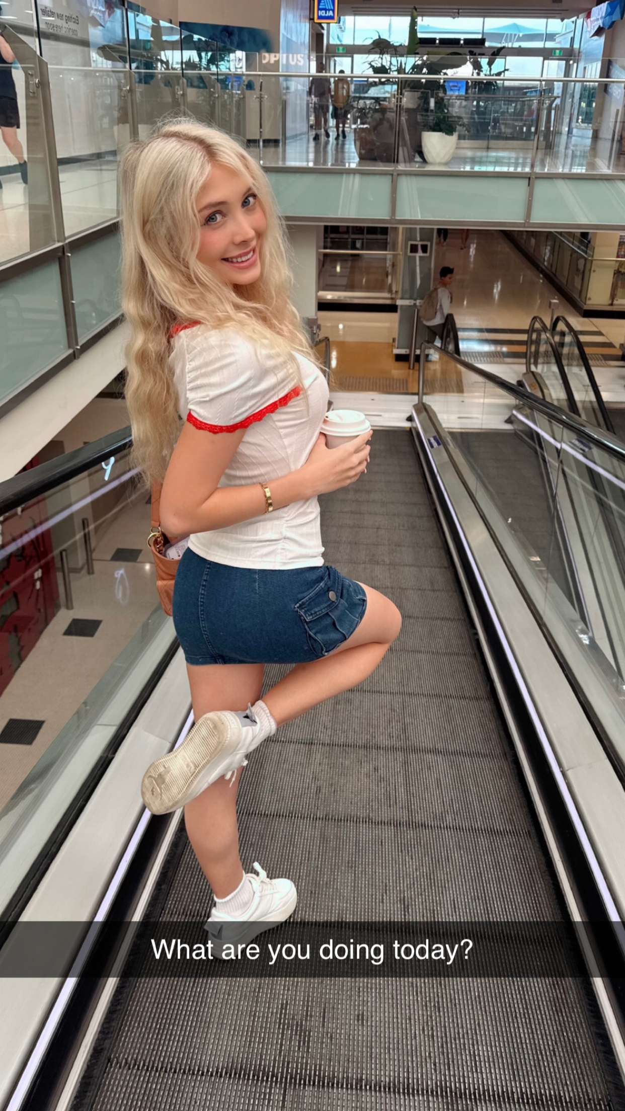 emxllouise snapchat image archive image