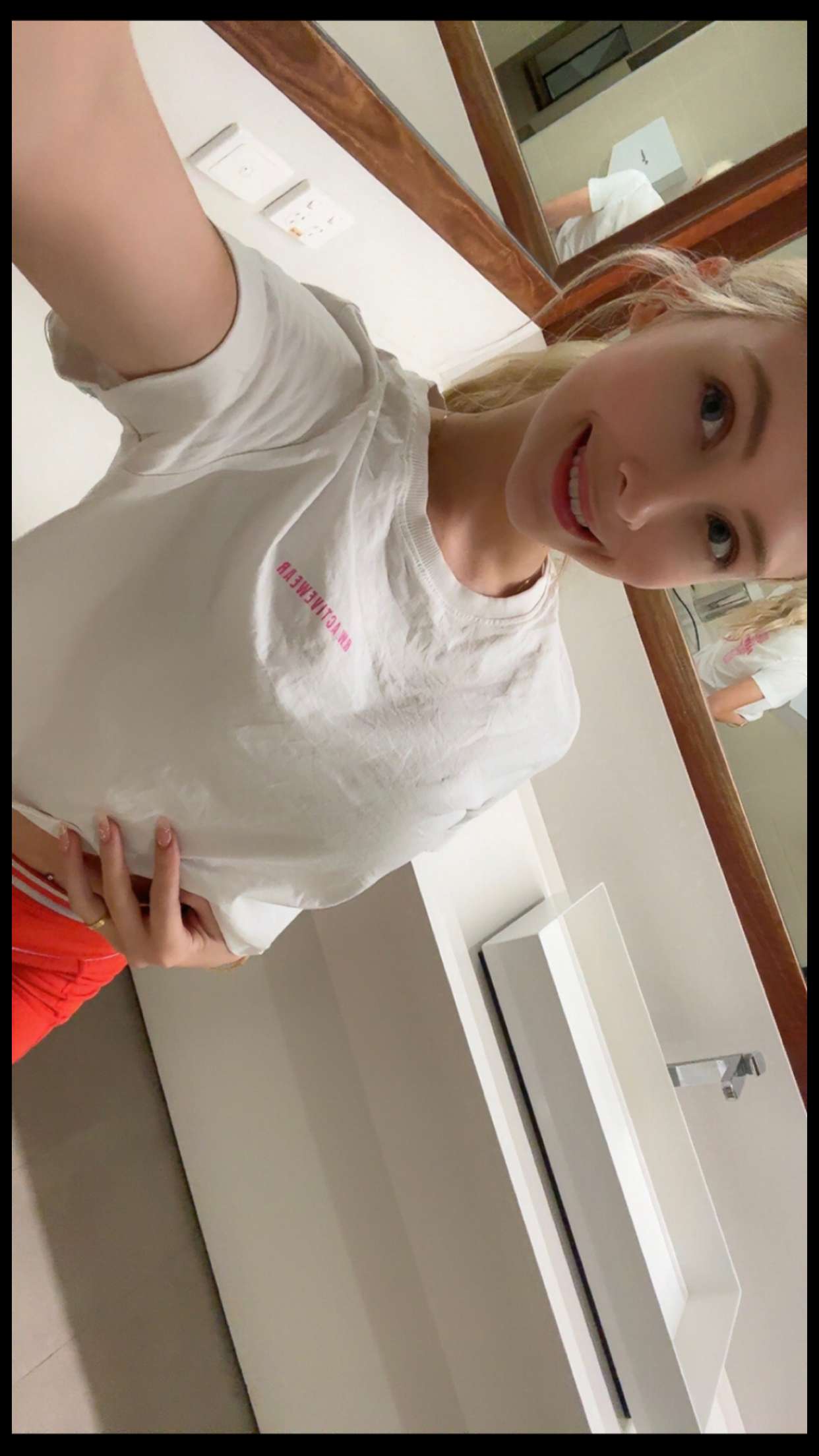 emxllouise snapchat image archive image