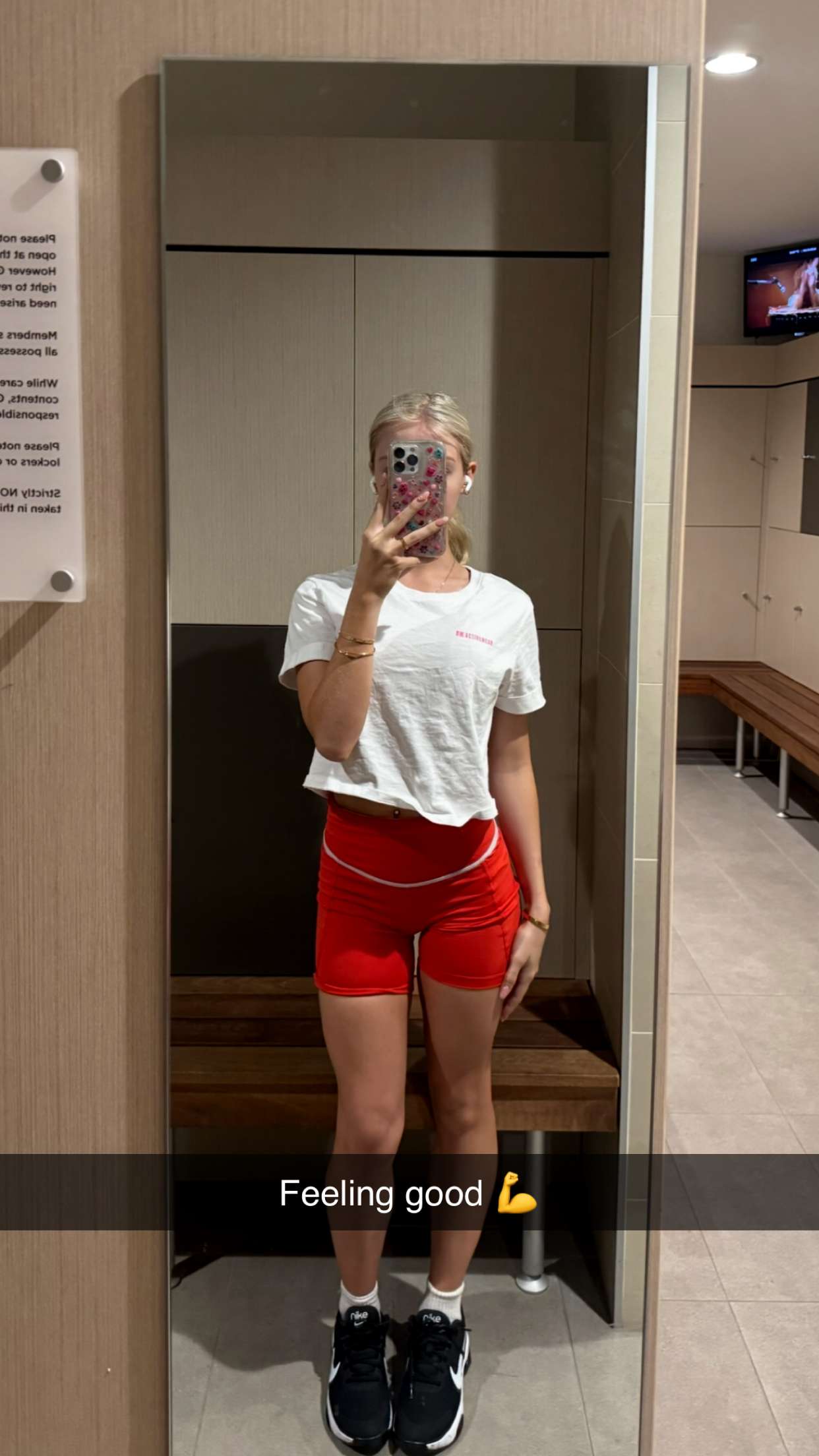 emxllouise snapchat image archive image