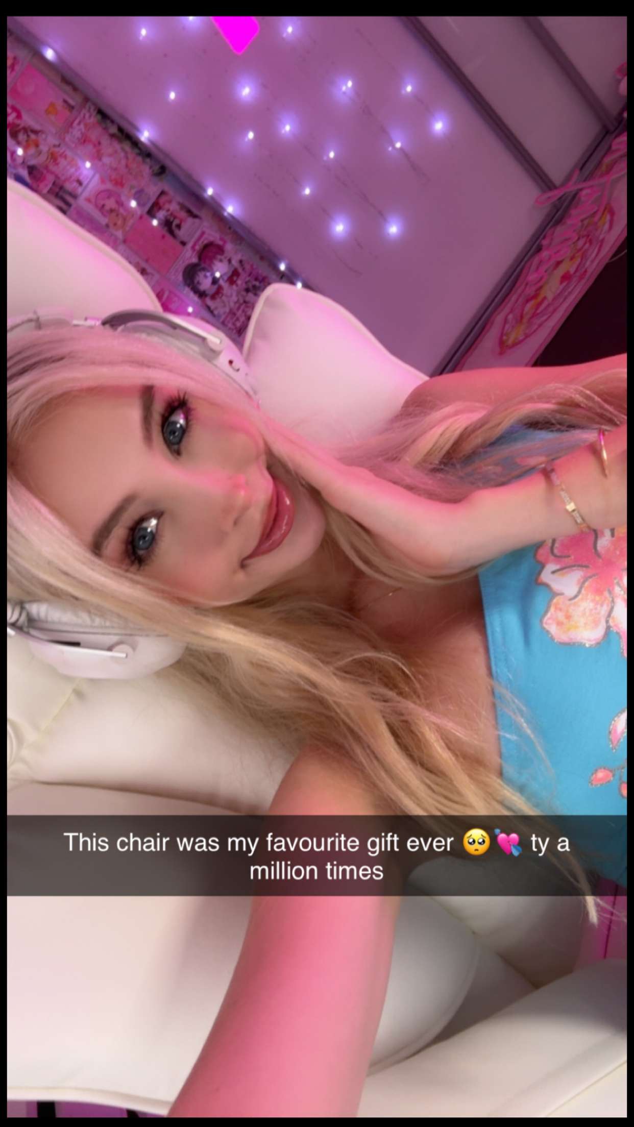 emxllouise snapchat image archive image