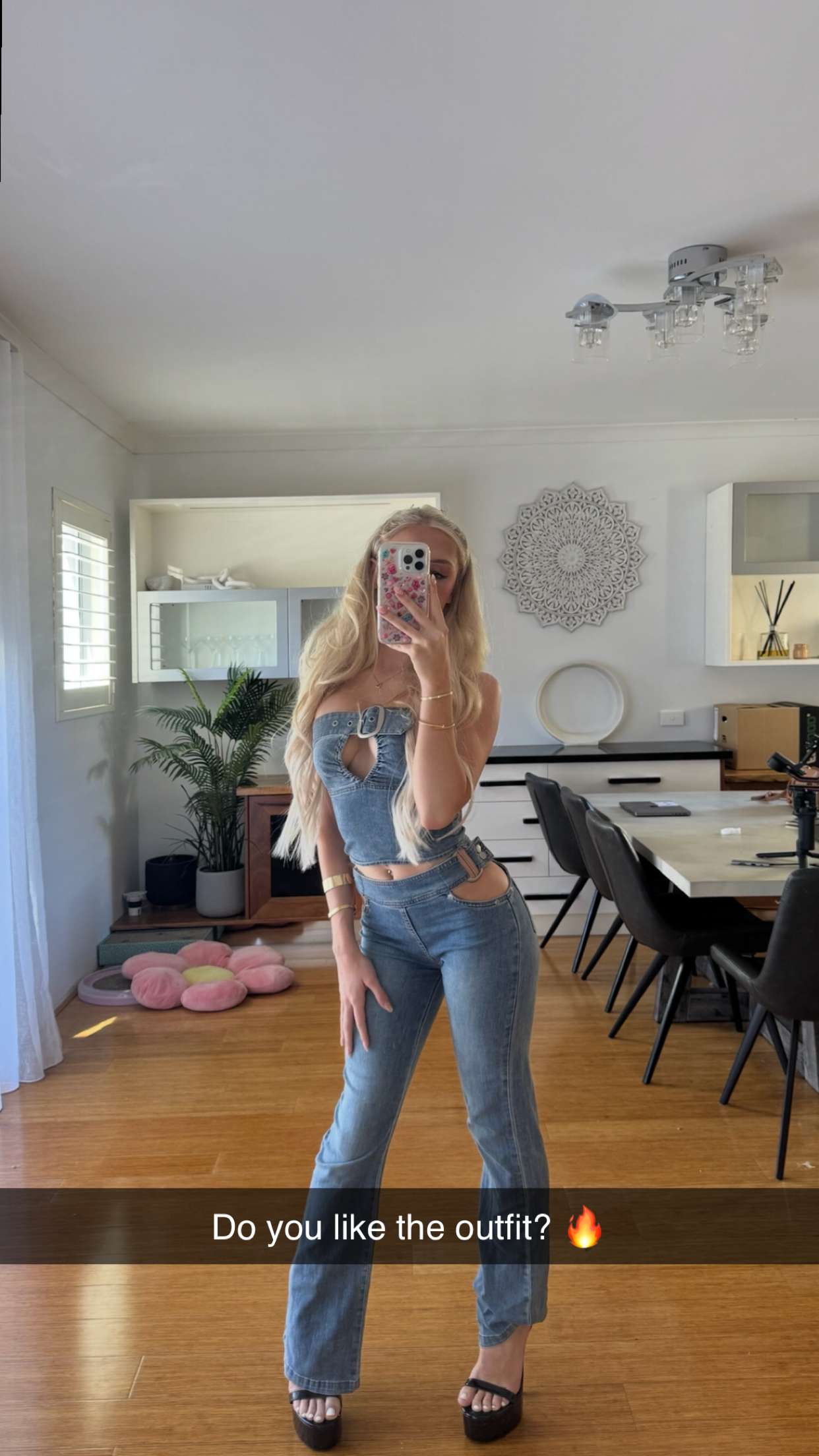 emxllouise snapchat image archive image