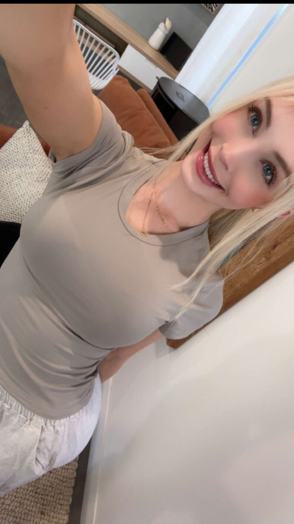 emxllouise snapchat image archive image