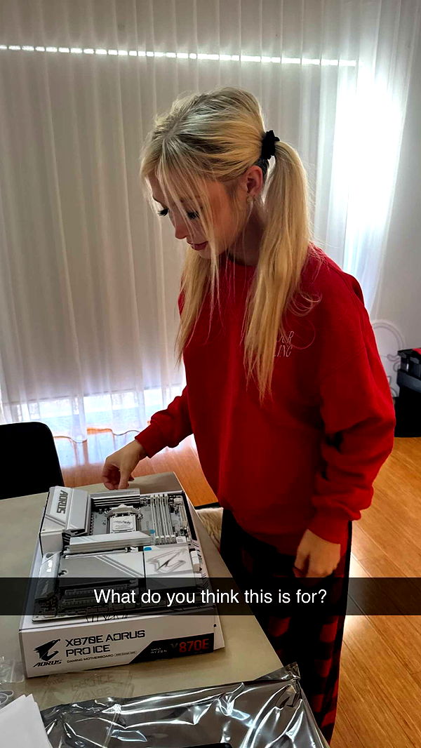 emxllouise image ~ Altpins