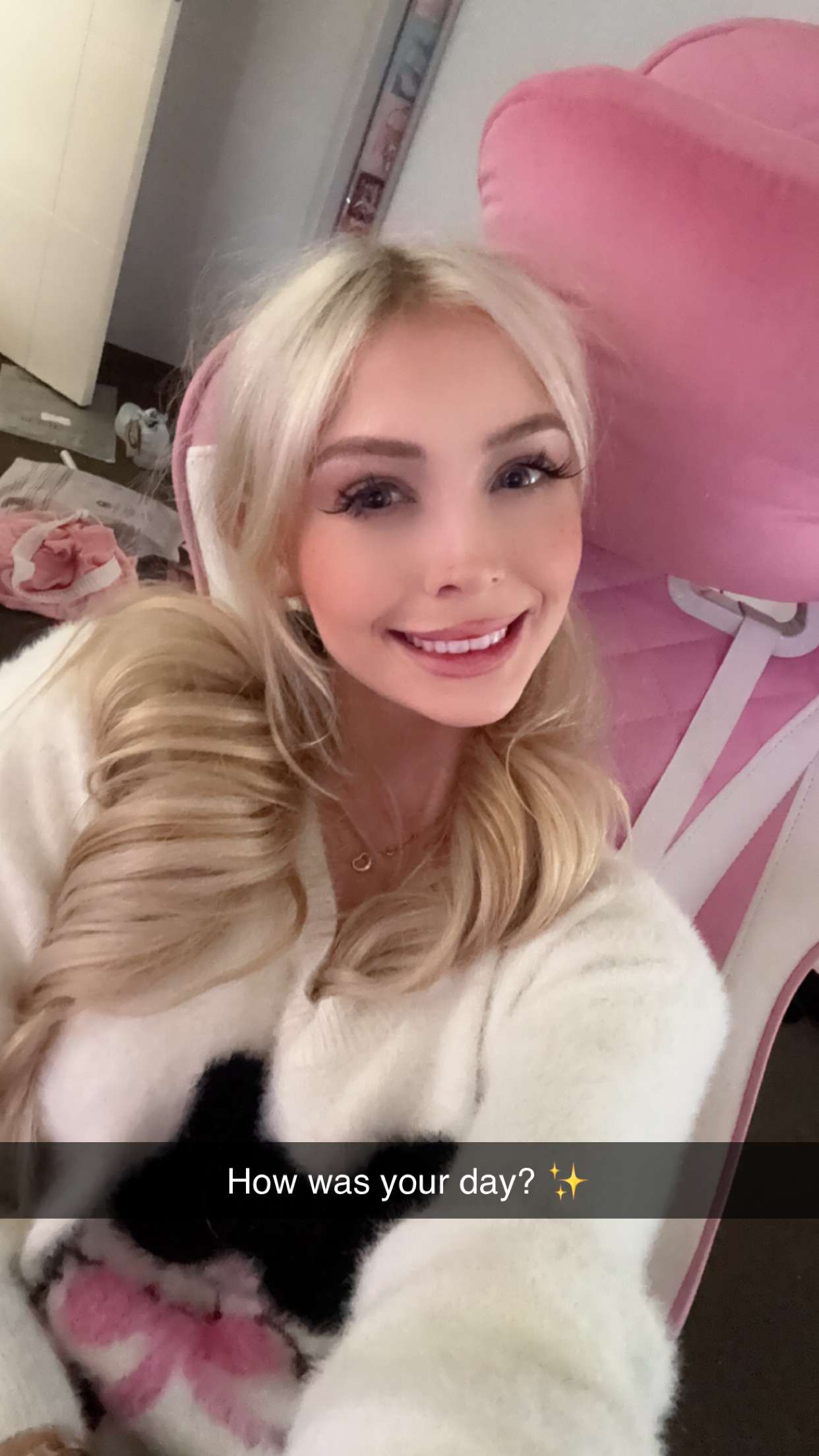 emxllouise snapchat image archive image