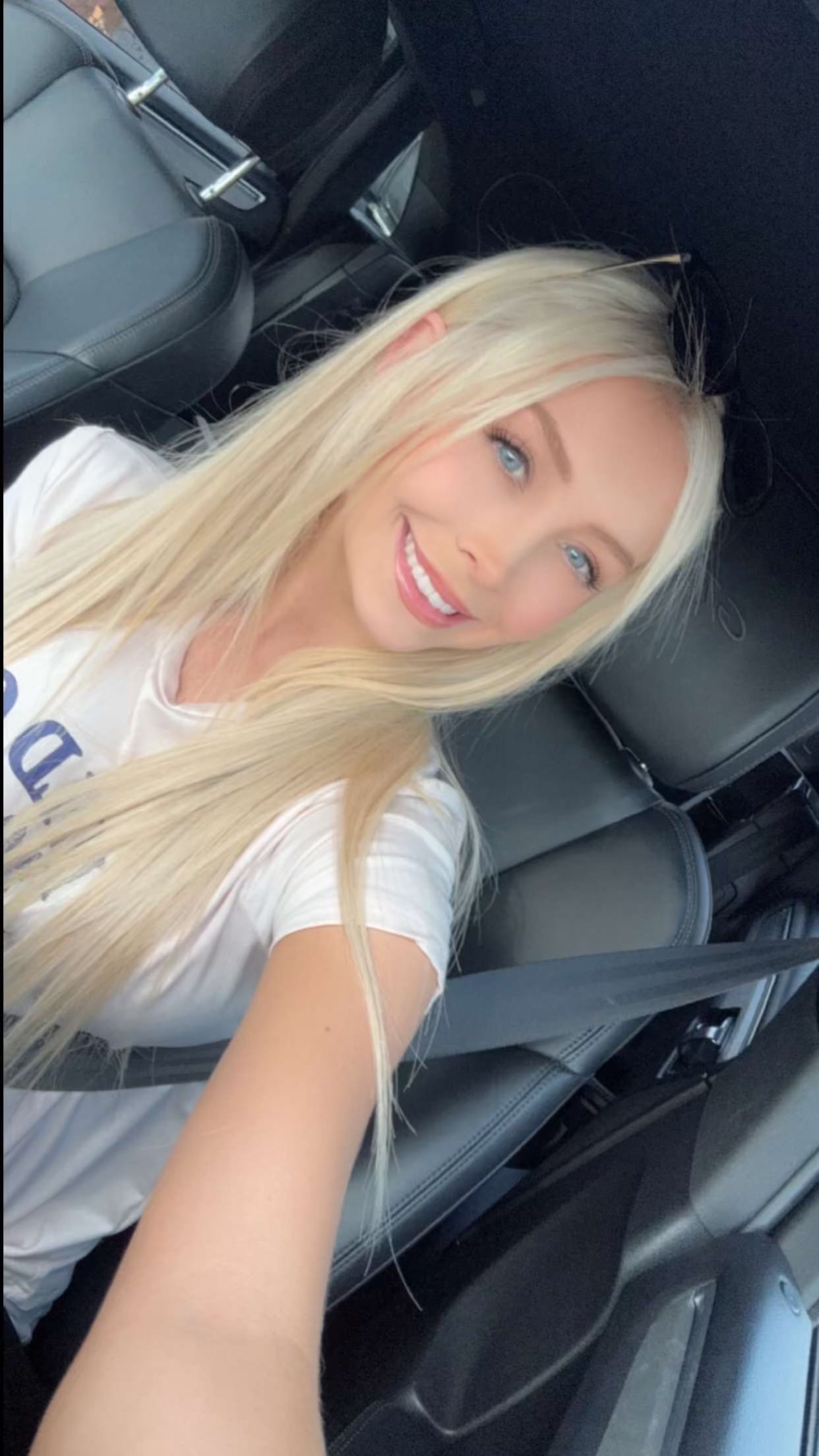 emxllouise snapchat image archive image