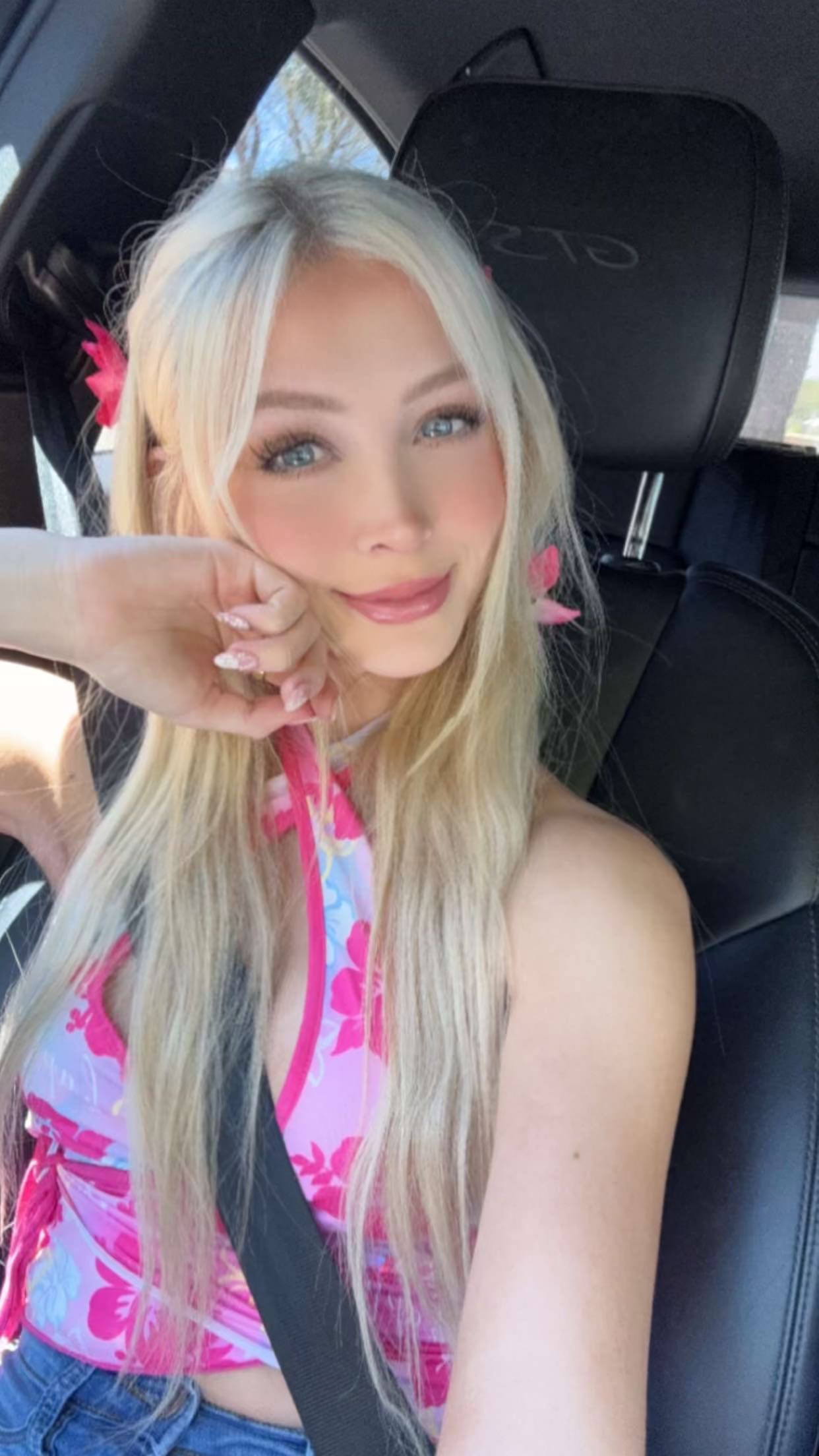 emxllouise snapchat image archive image