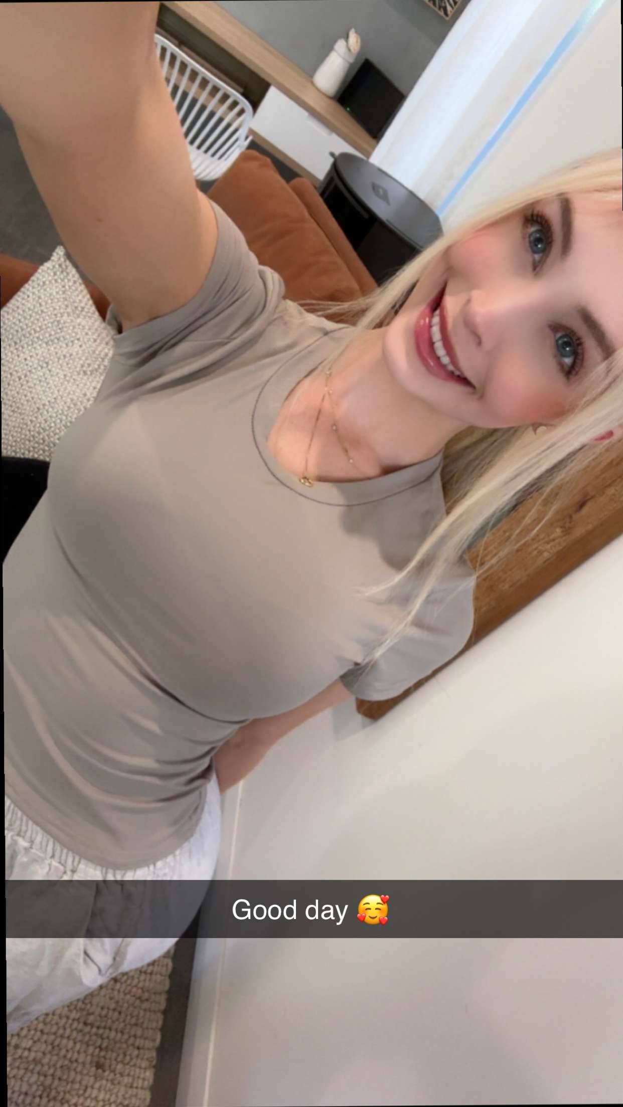 emxllouise snapchat image archive image