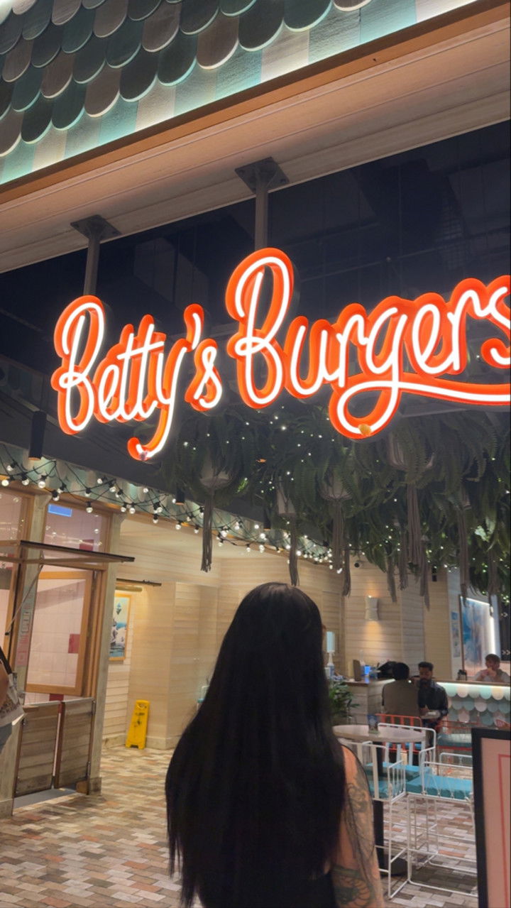 emxllouise snapchat image archive image