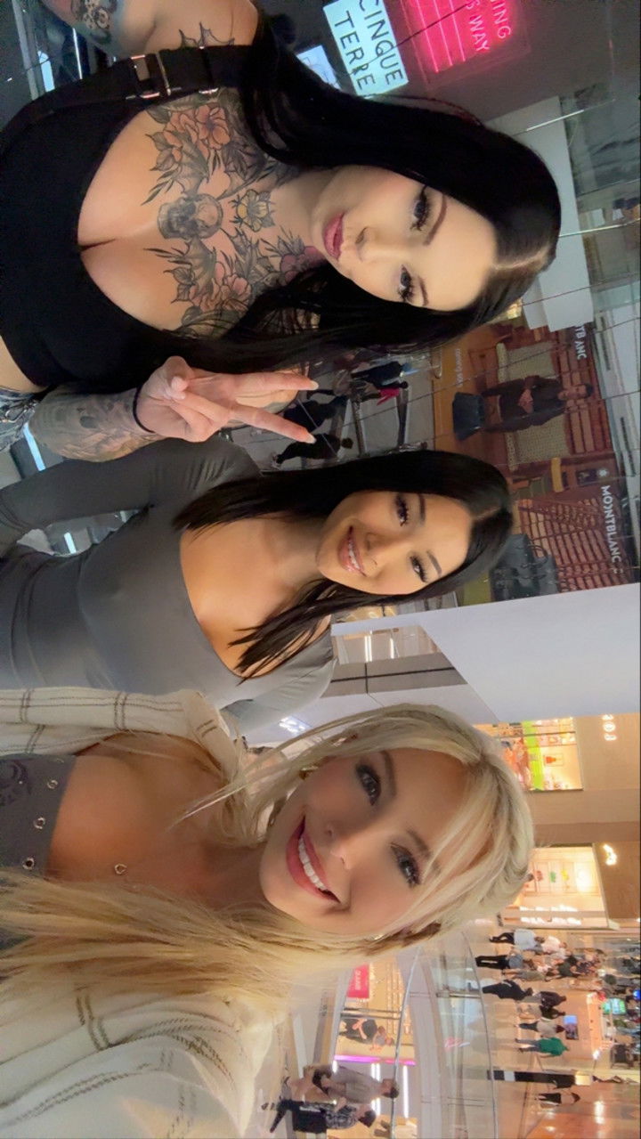 emxllouise snapchat image archive image