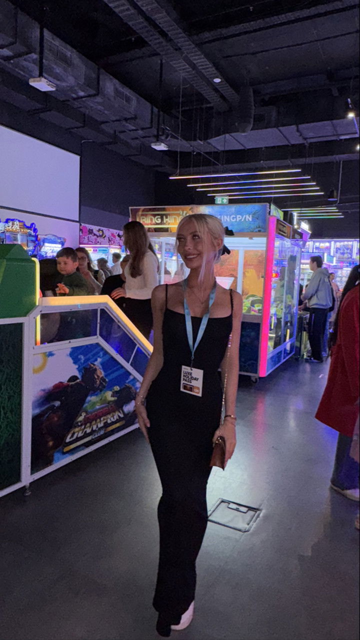 emxllouise snapchat image archive image