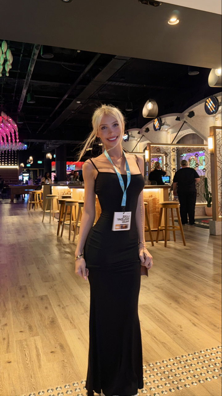 emxllouise snapchat image archive image