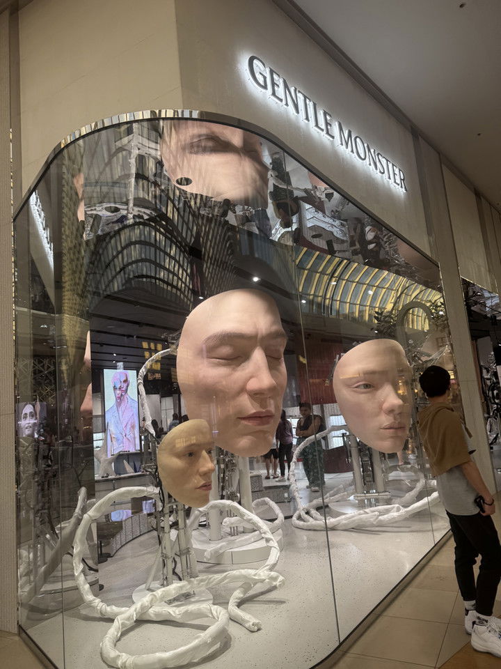 emxllouise snapchat image archive image