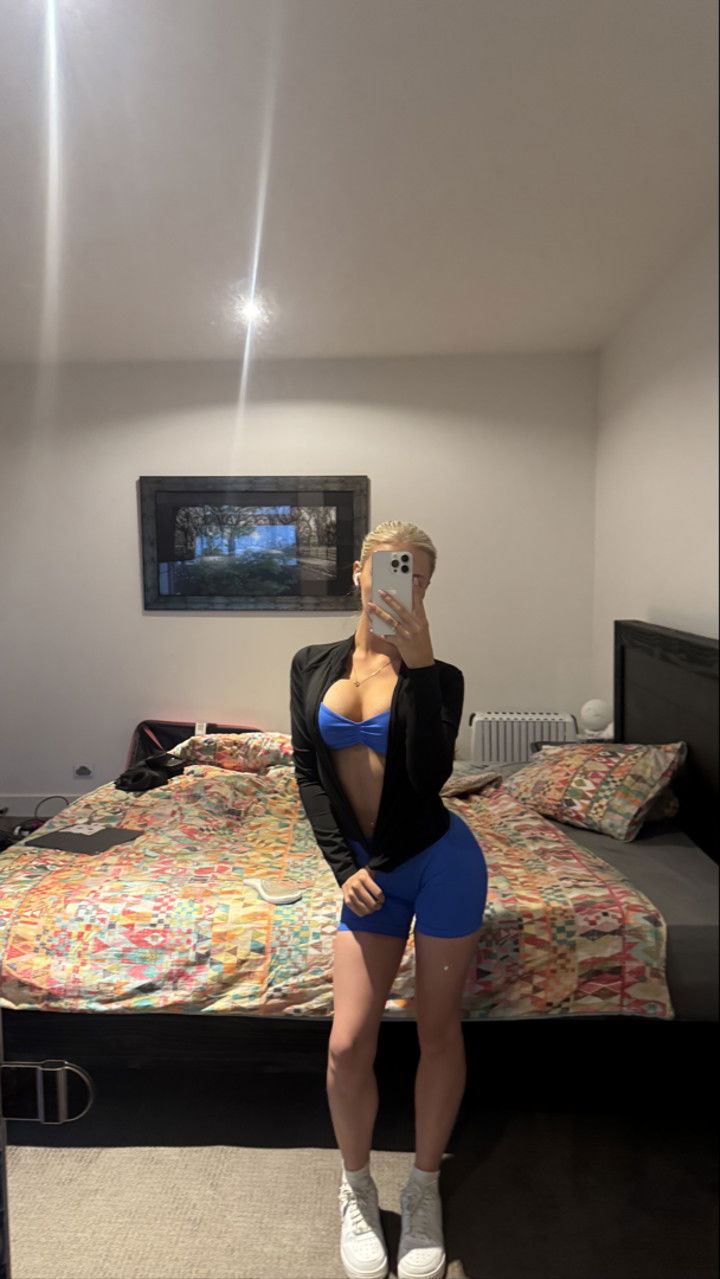 emxllouise snapchat image archive image