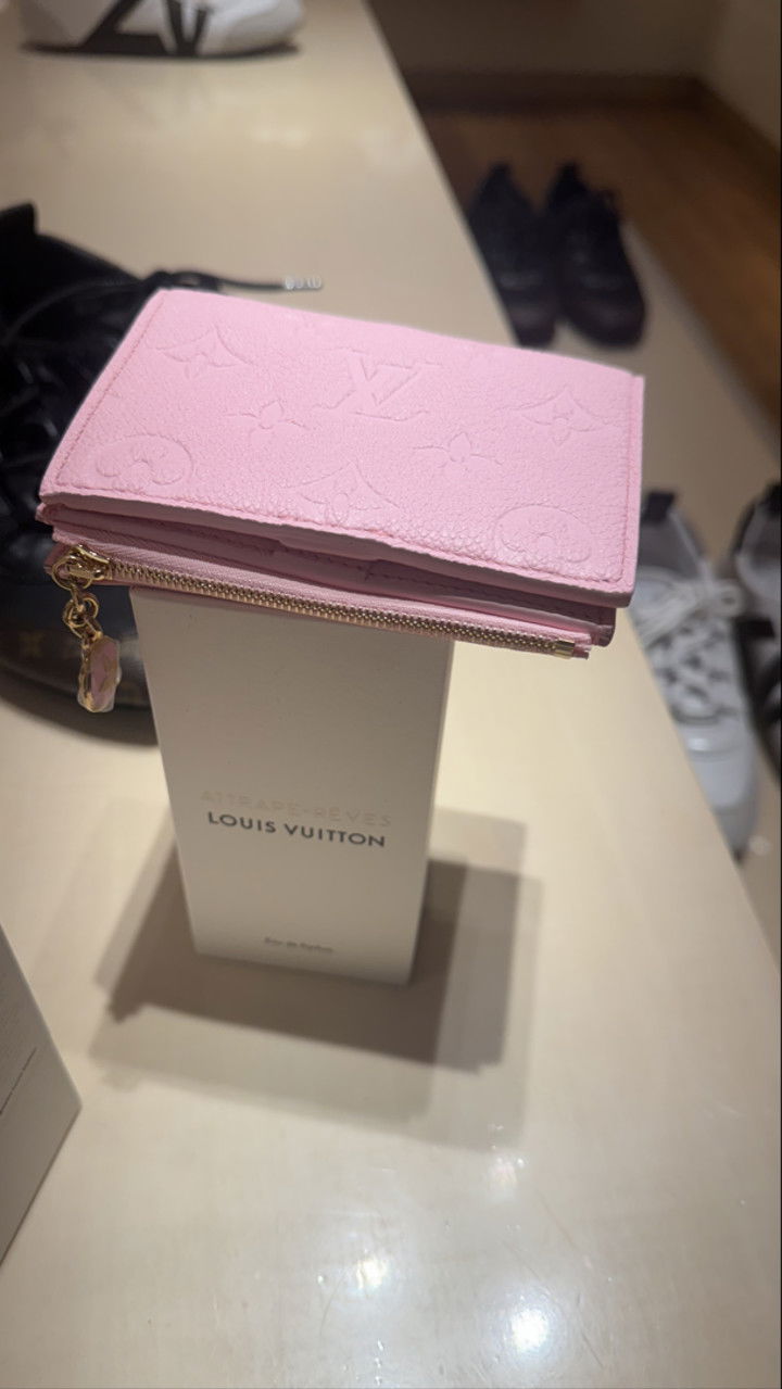 emxllouise snapchat image archive image