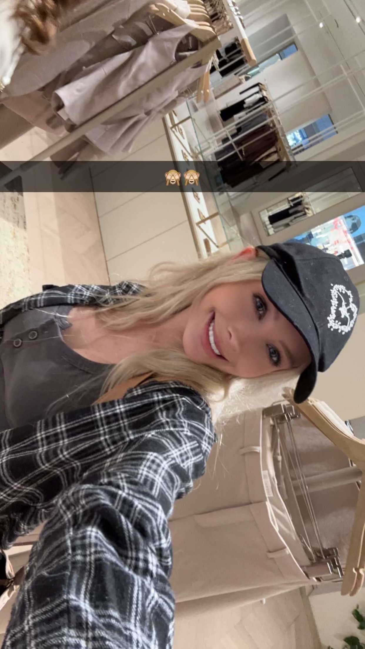 emxllouise snapchat image archive image