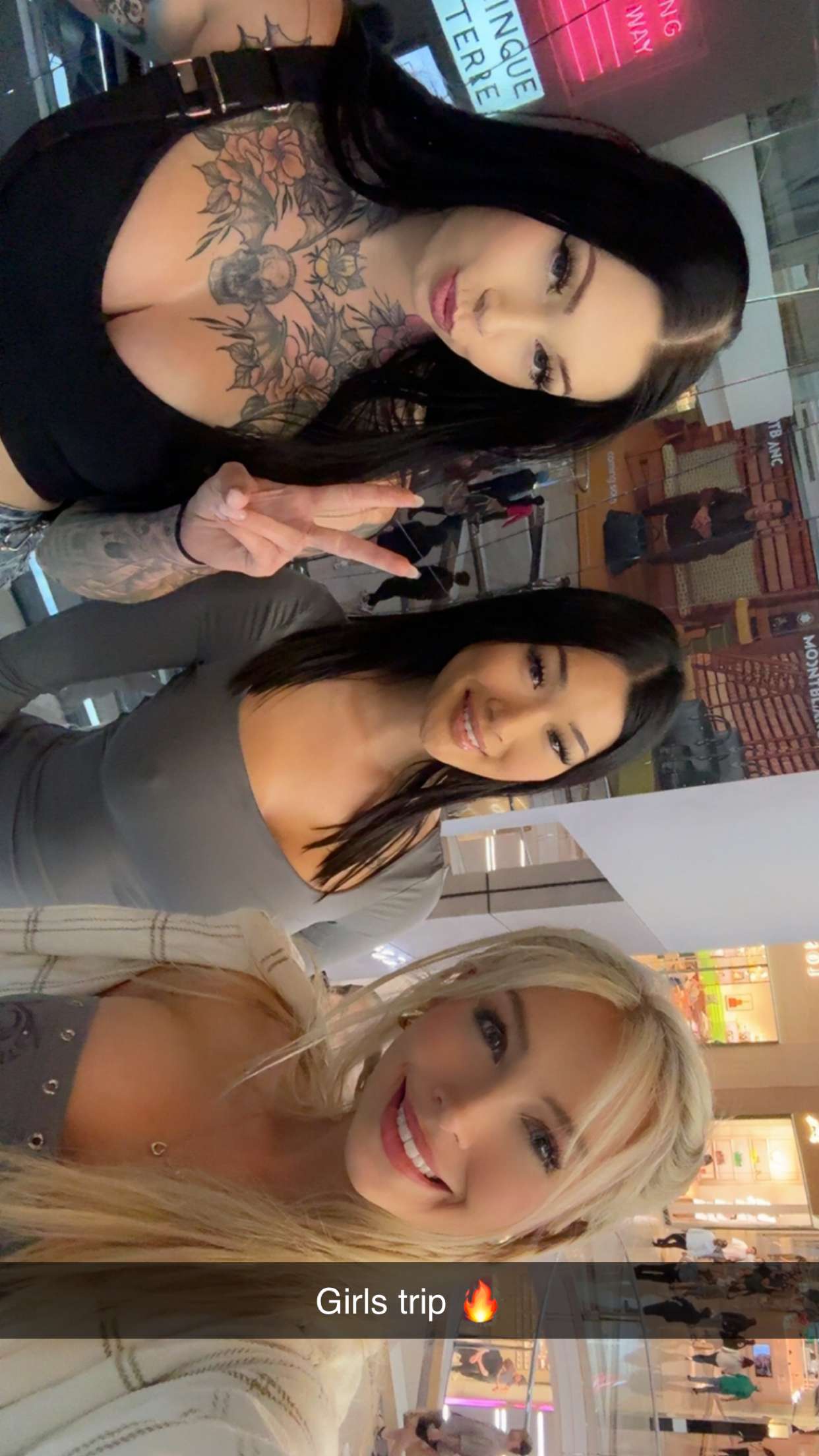 emxllouise snapchat image archive image