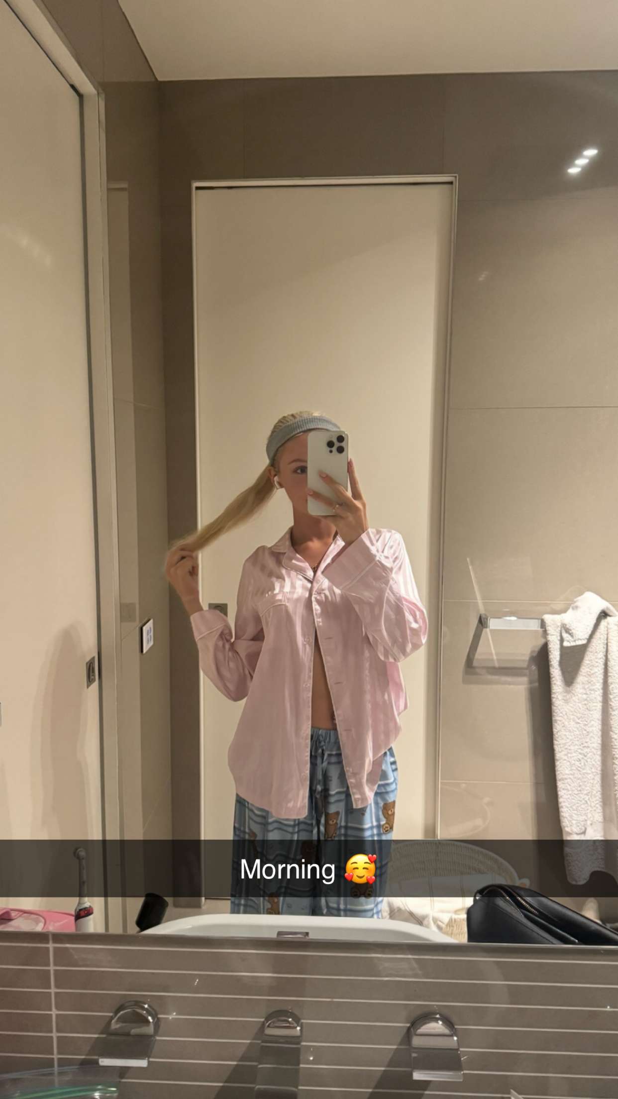 emxllouise snapchat image archive image