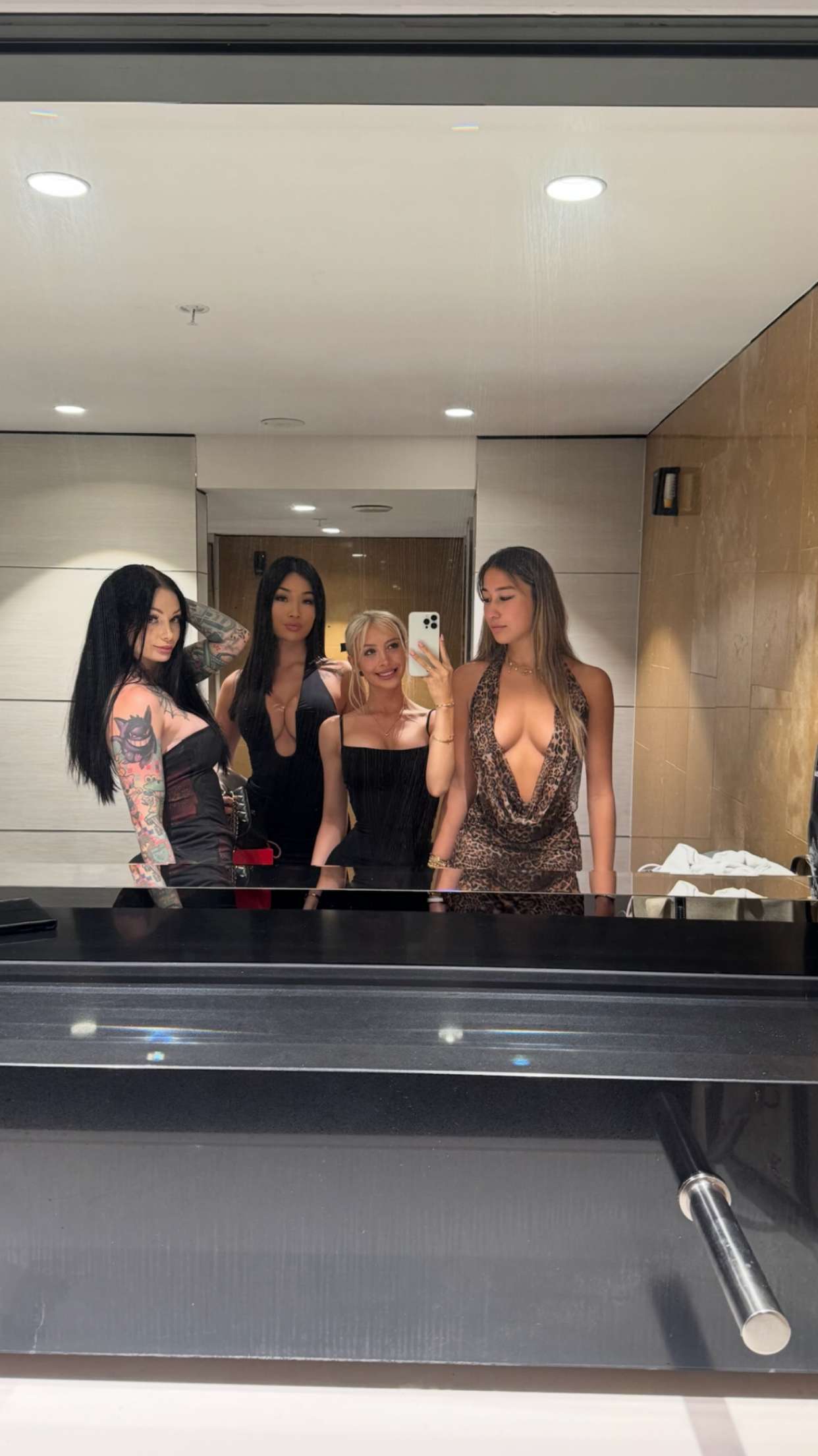 emxllouise snapchat image archive image