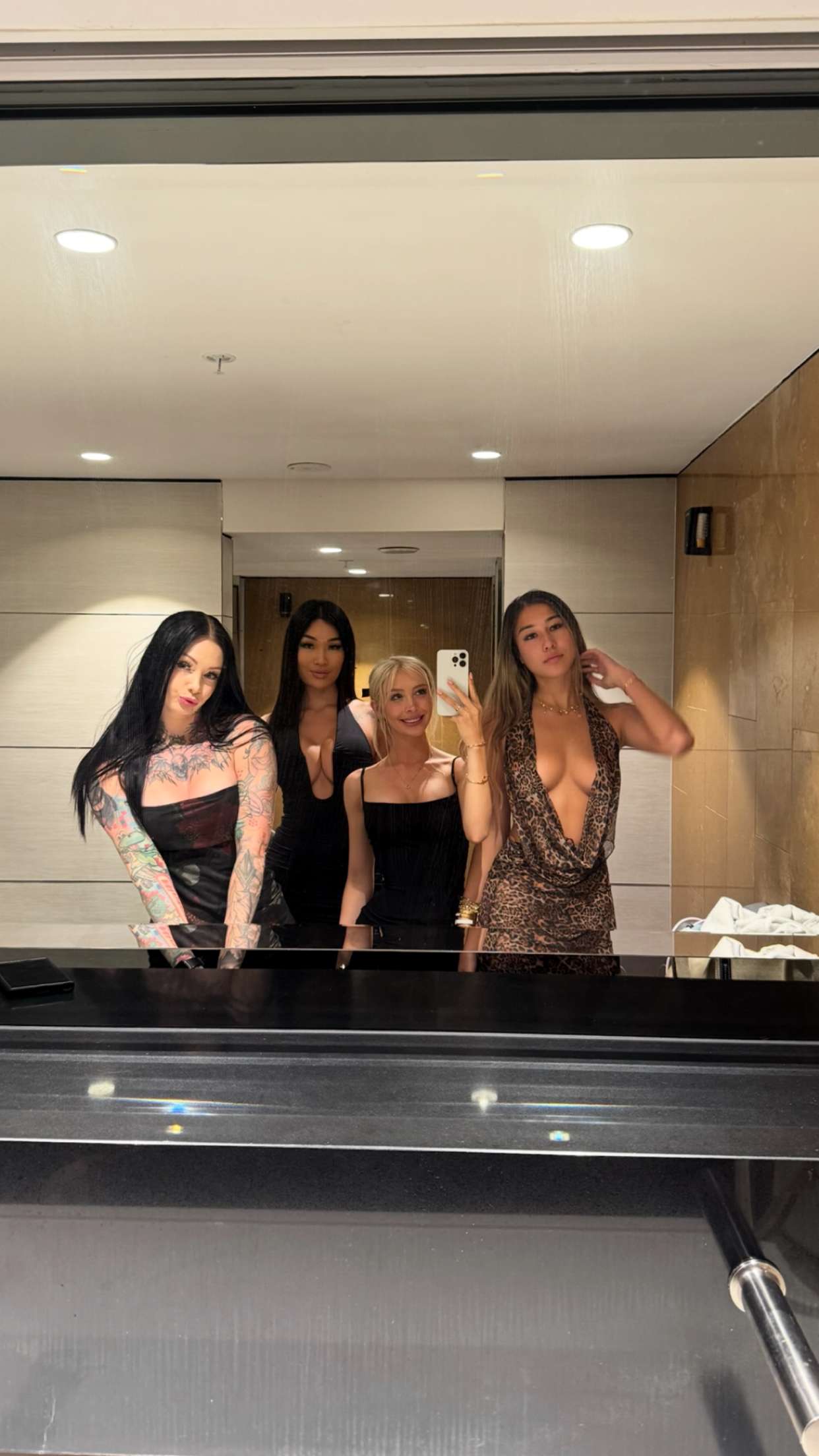 emxllouise snapchat image archive image