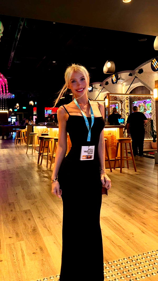 emxllouise image ~ Altpins