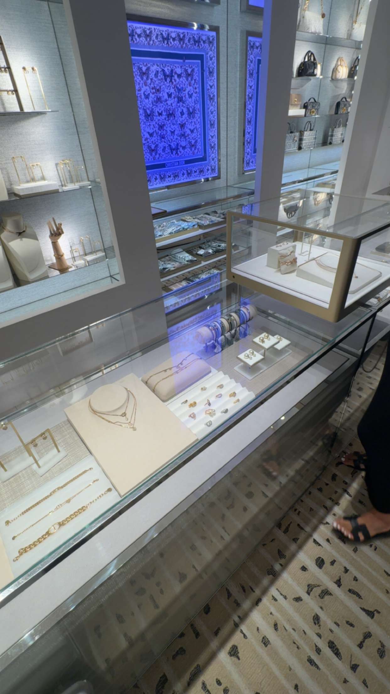 emxllouise snapchat image archive image