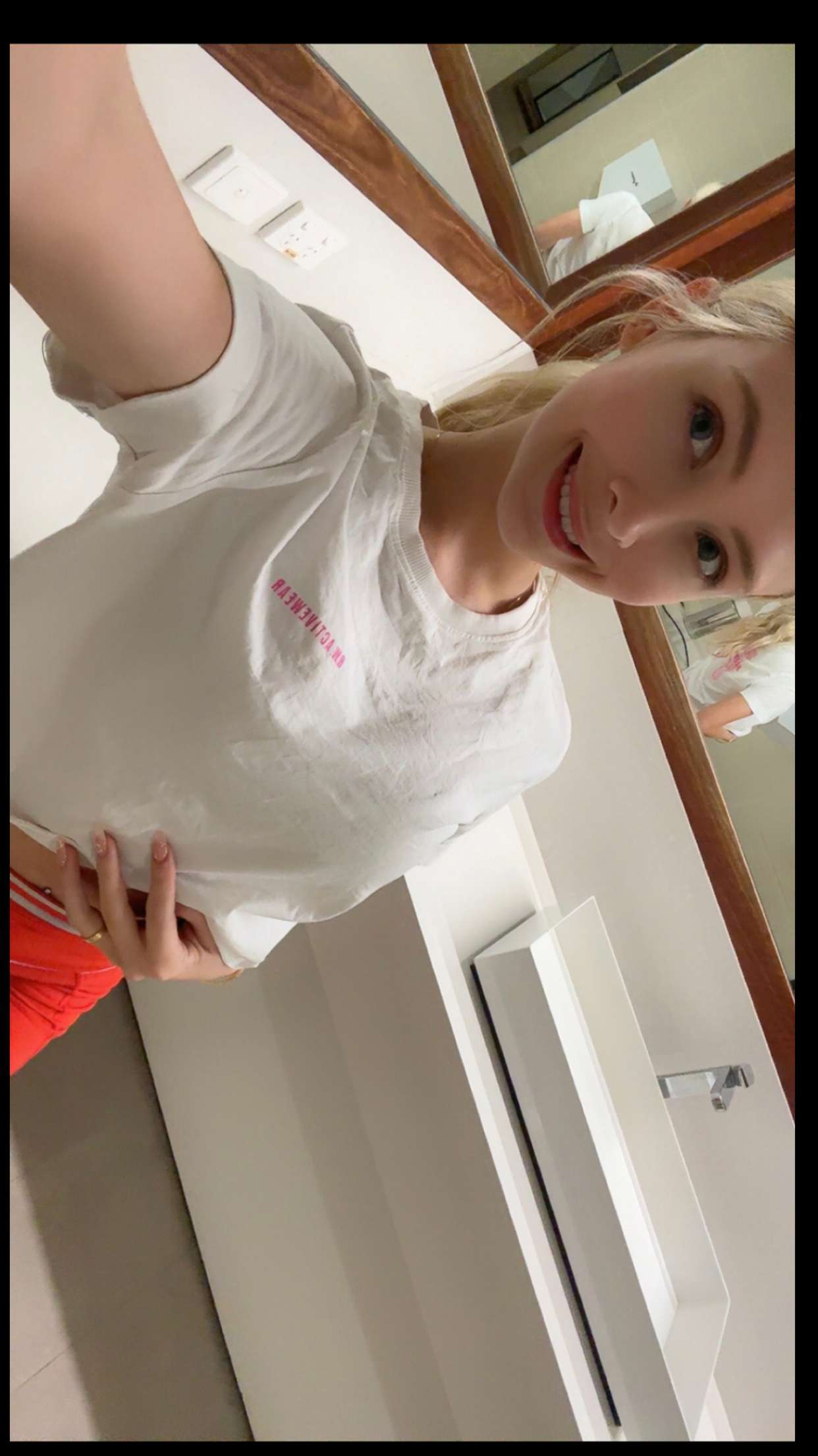 emxllouise snapchat image archive image