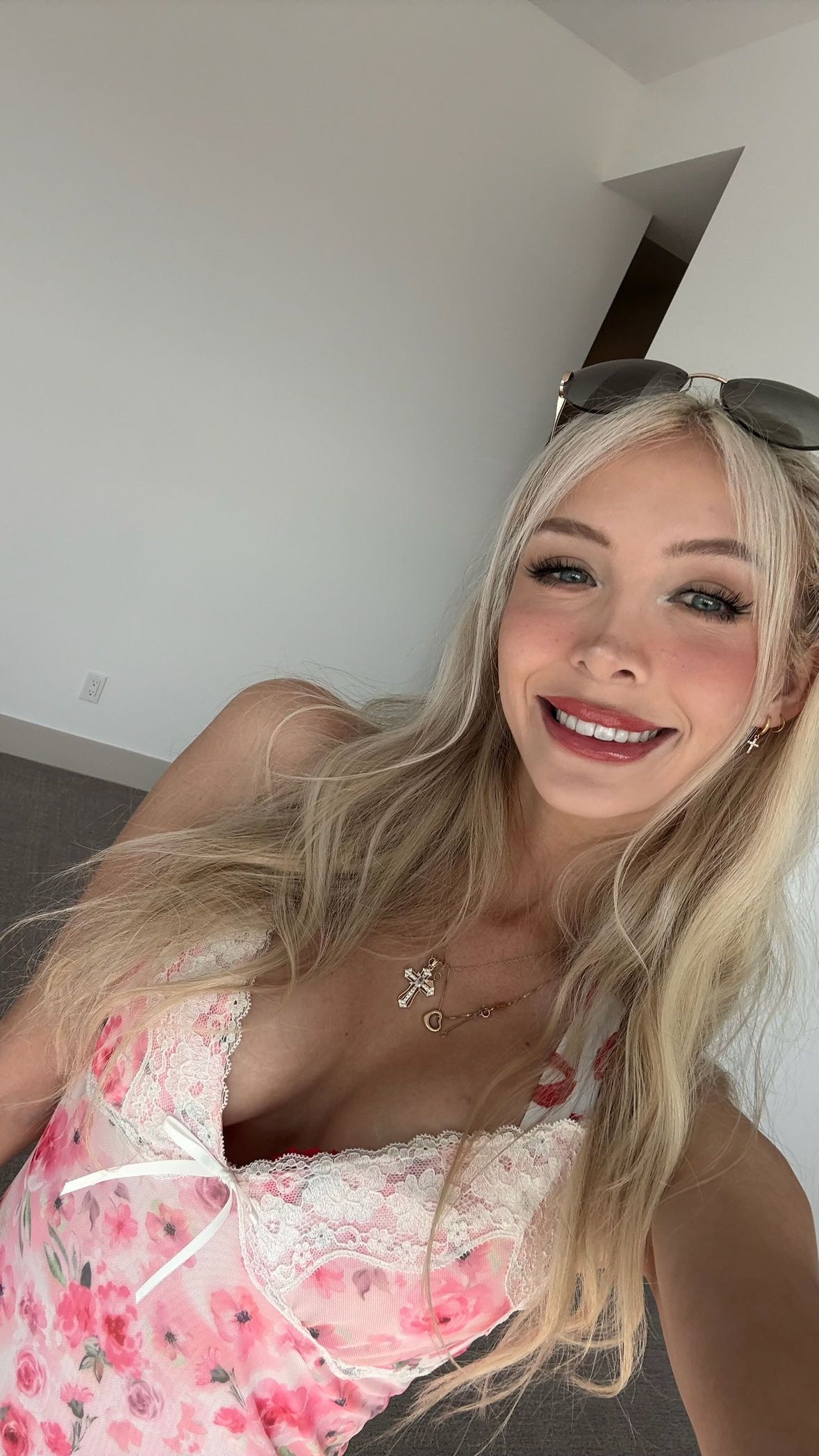 emxllouise snapchat image archive image