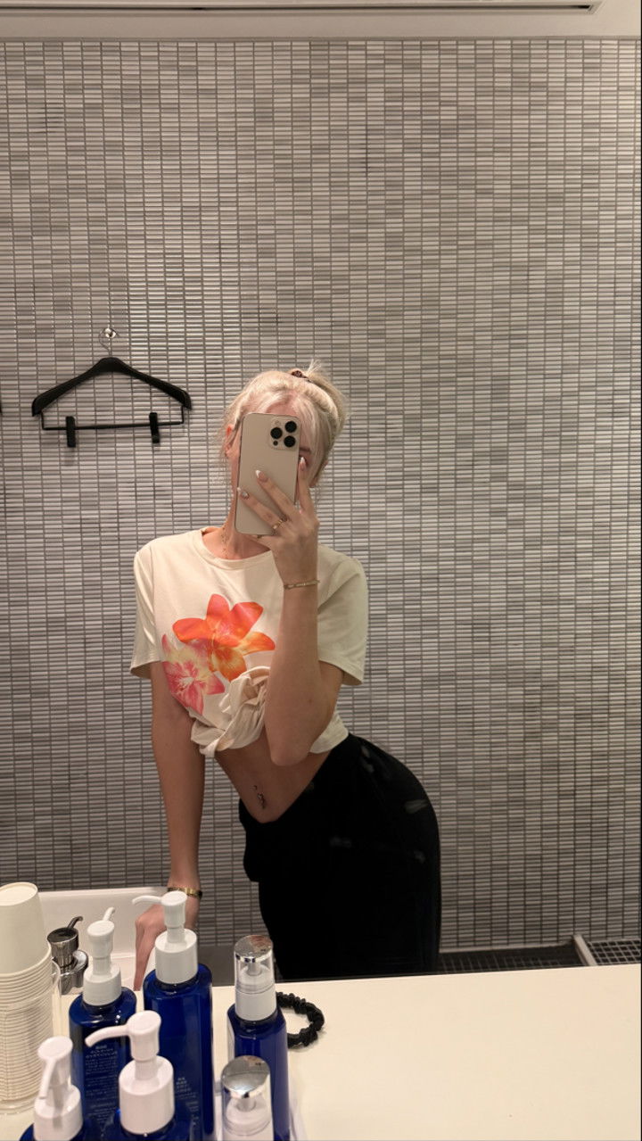 emxllouise snapchat image archive image