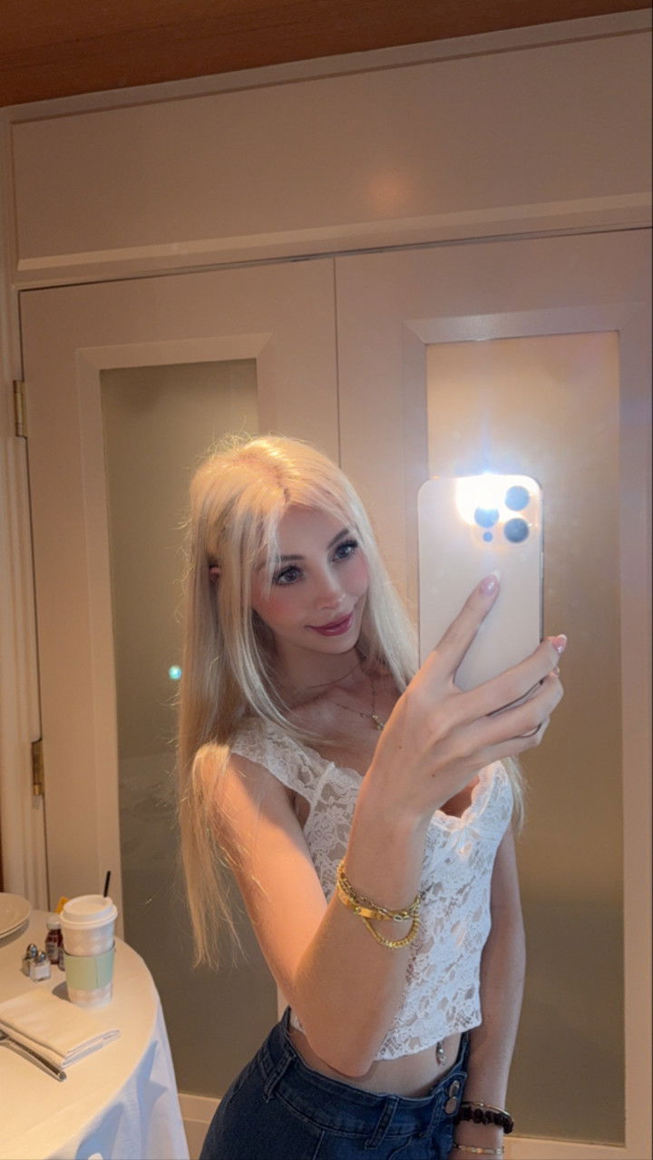 emxllouise snapchat image archive image