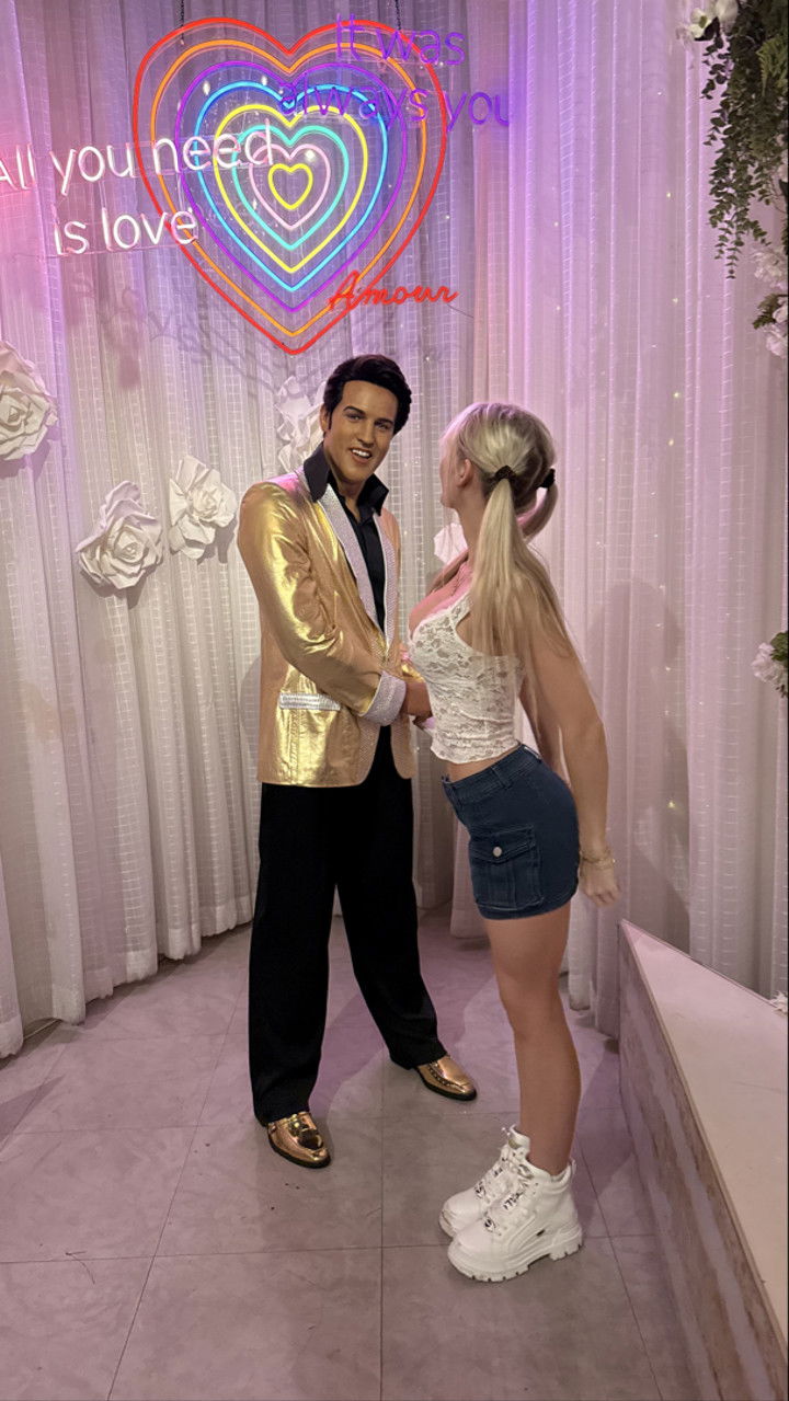 emxllouise snapchat image archive image