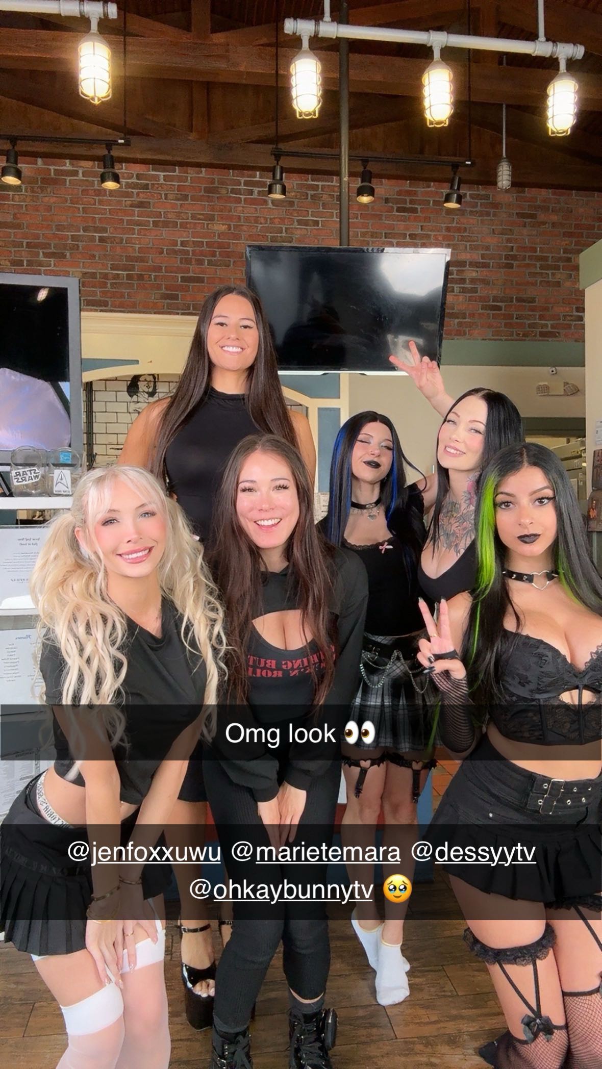 emxllouise snapchat image archive image