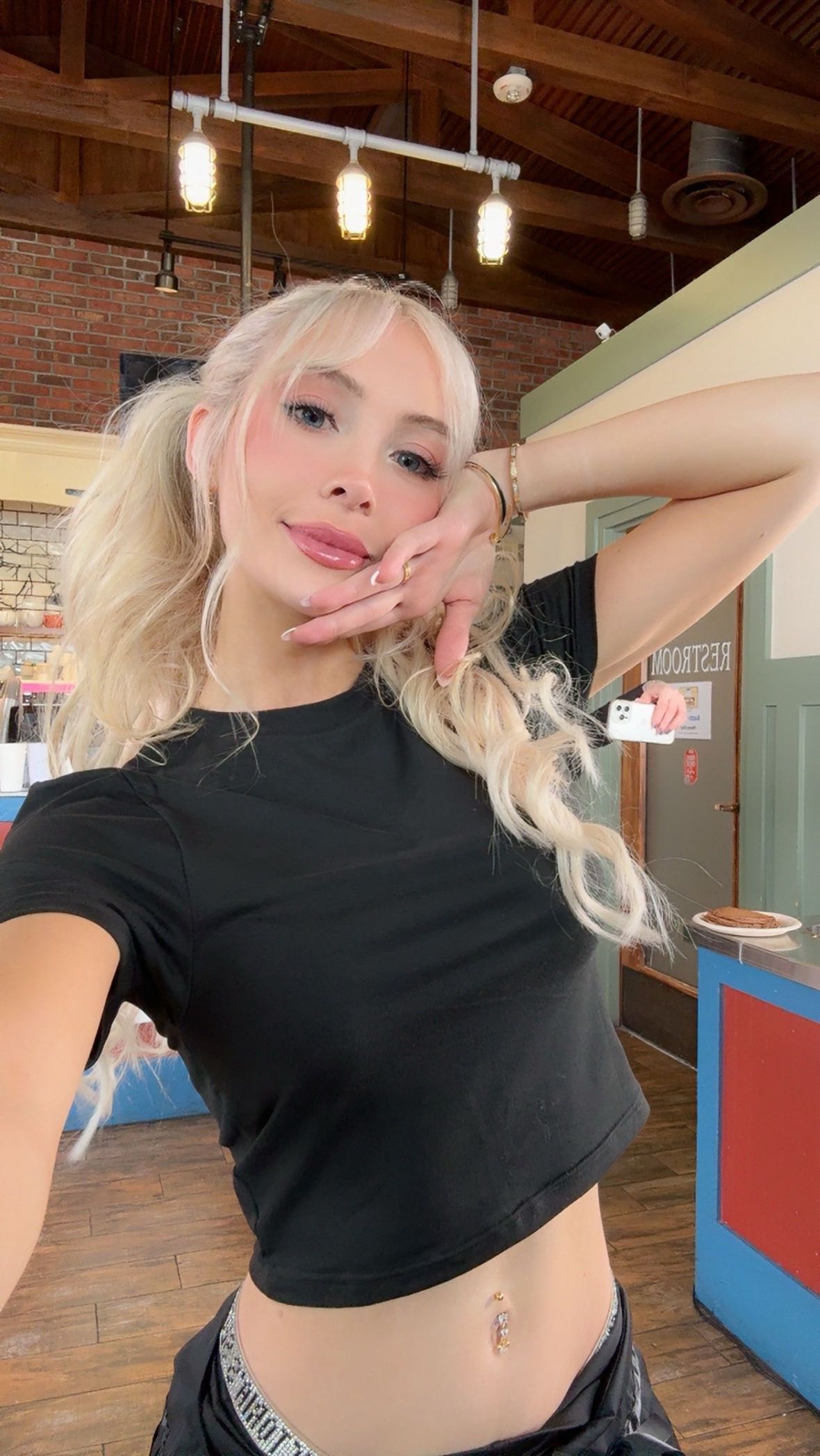 emxllouise snapchat image archive image