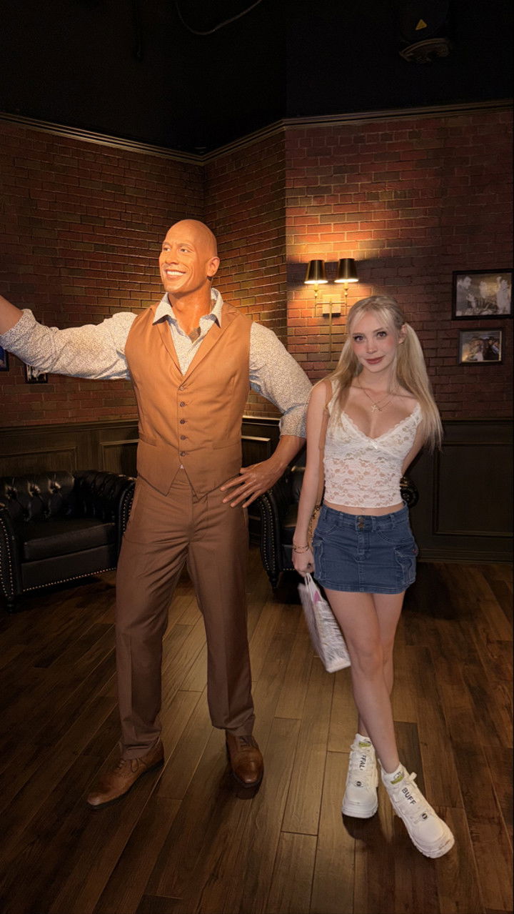 emxllouise snapchat image archive image