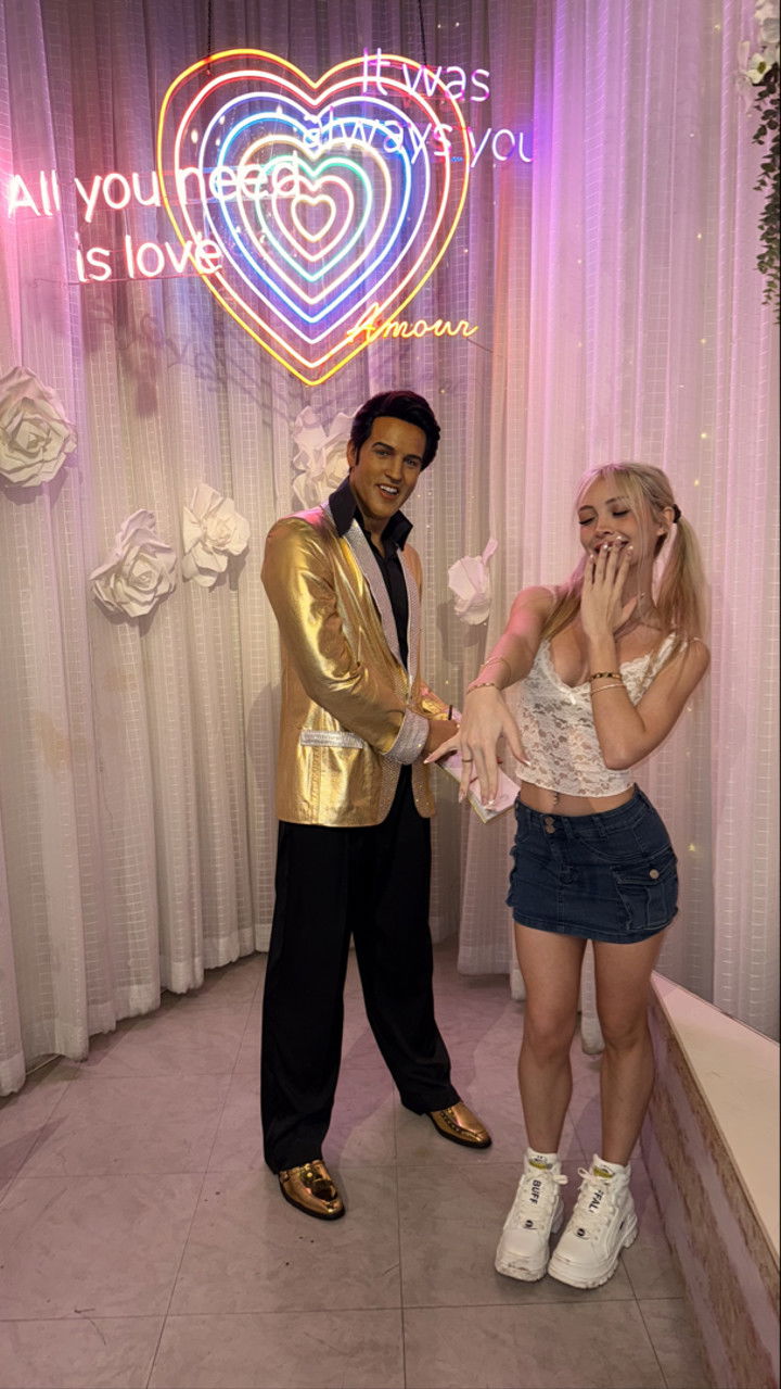 emxllouise snapchat image archive image