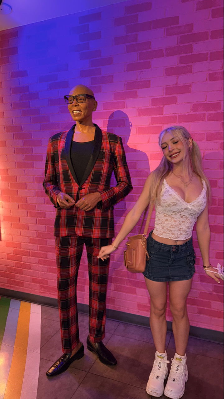 emxllouise snapchat image archive image