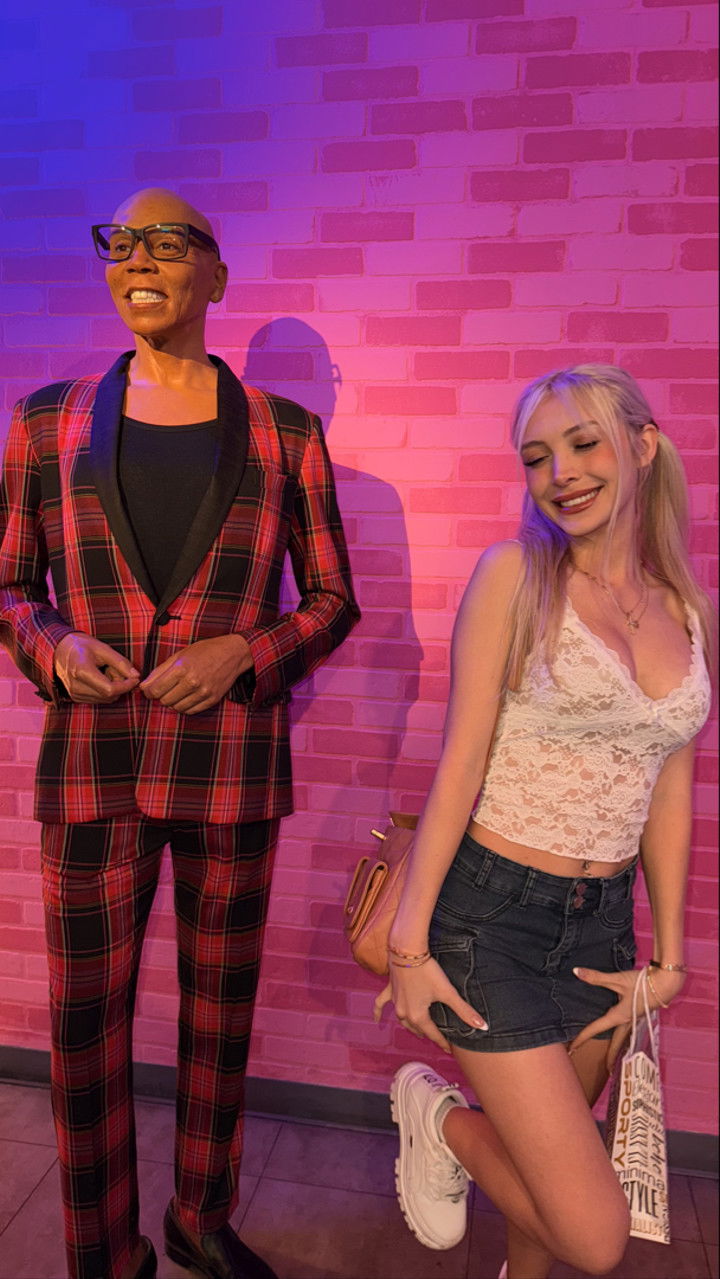 emxllouise snapchat image archive image