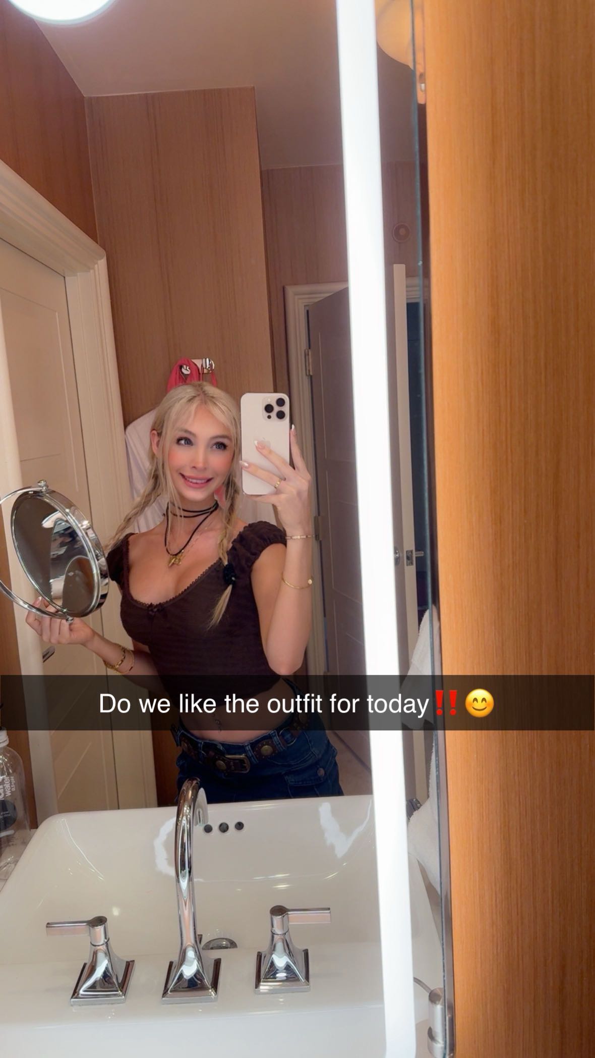 emxllouise snapchat image archive image