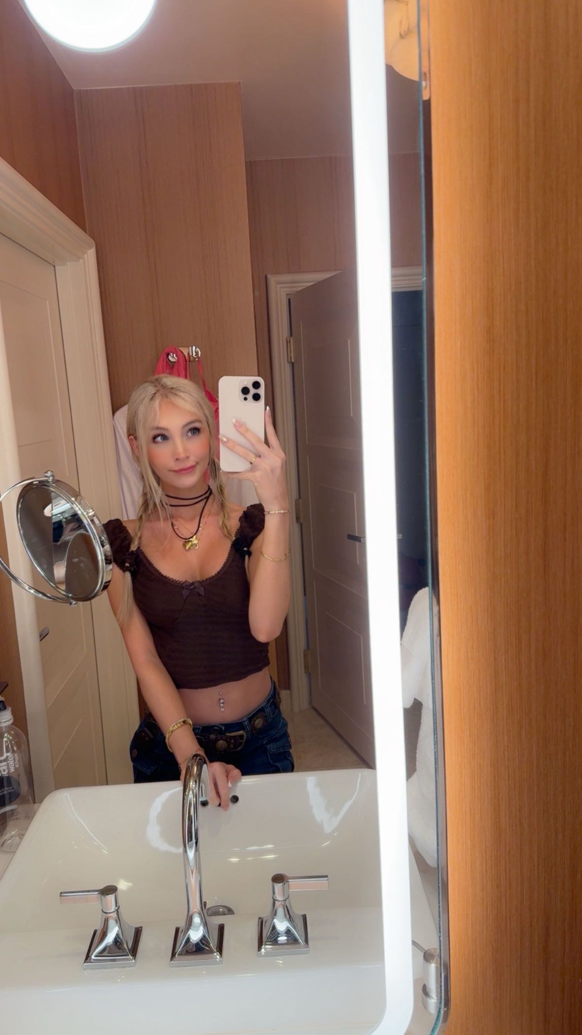 emxllouise snapchat image archive image