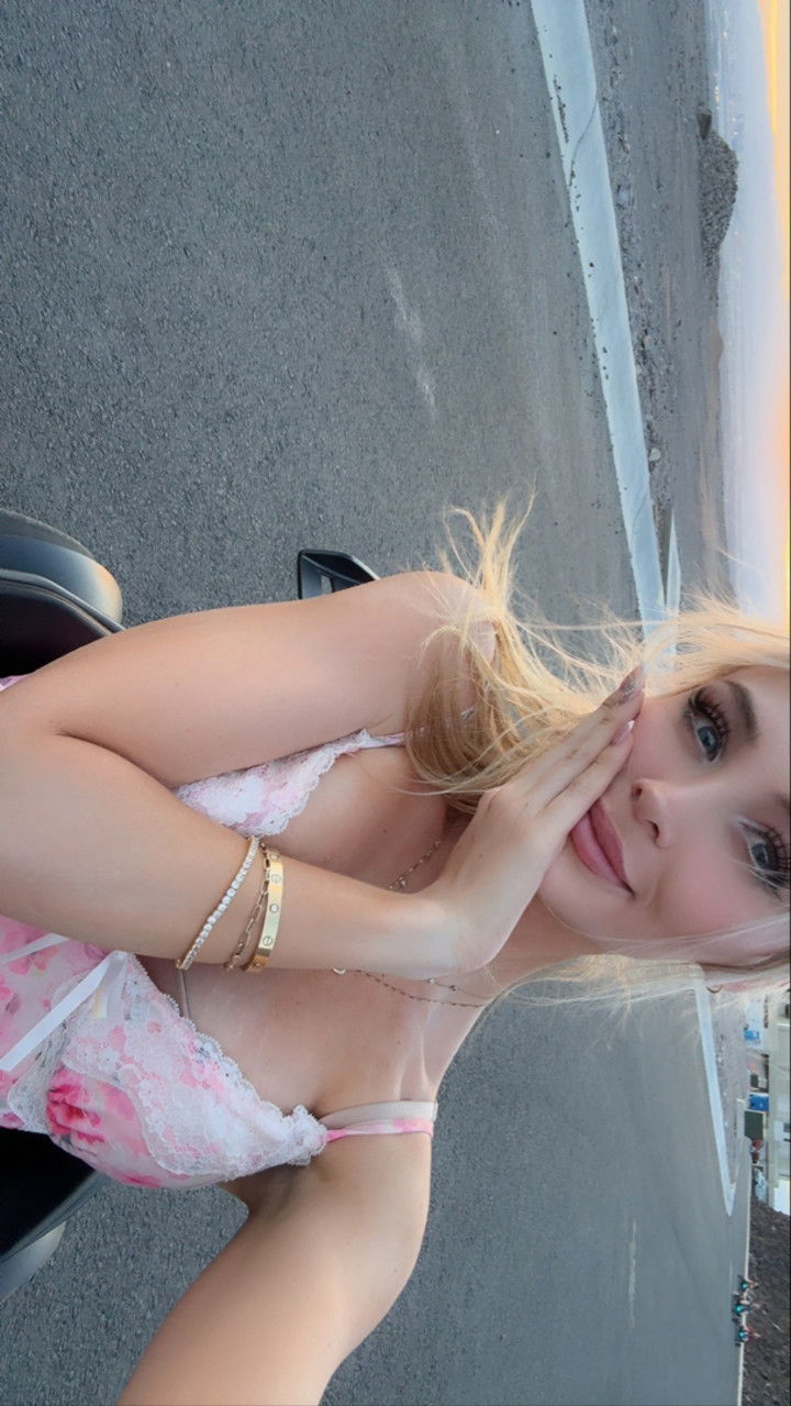 emxllouise snapchat image archive image