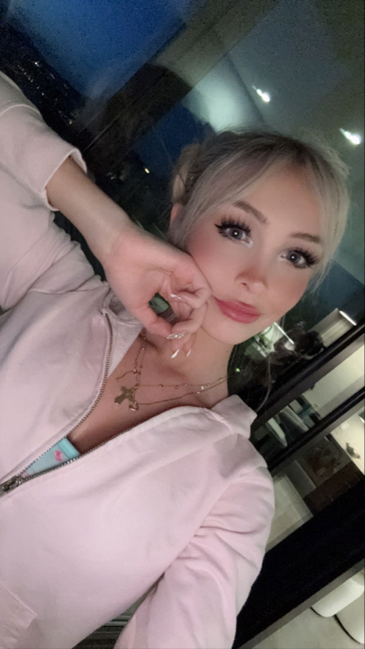 emxllouise snapchat image archive image