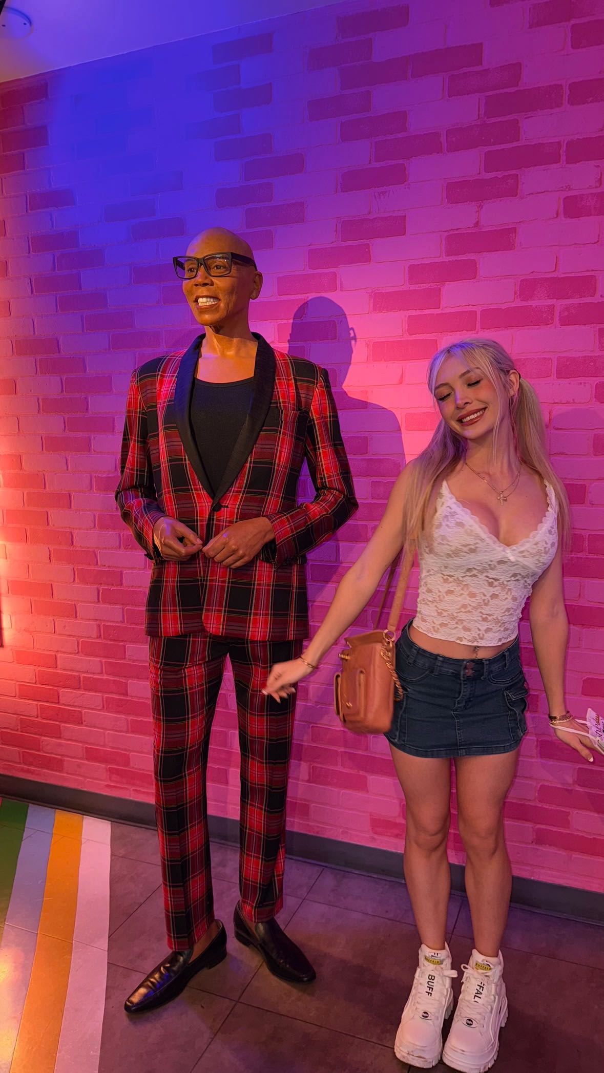 emxllouise snapchat image archive image