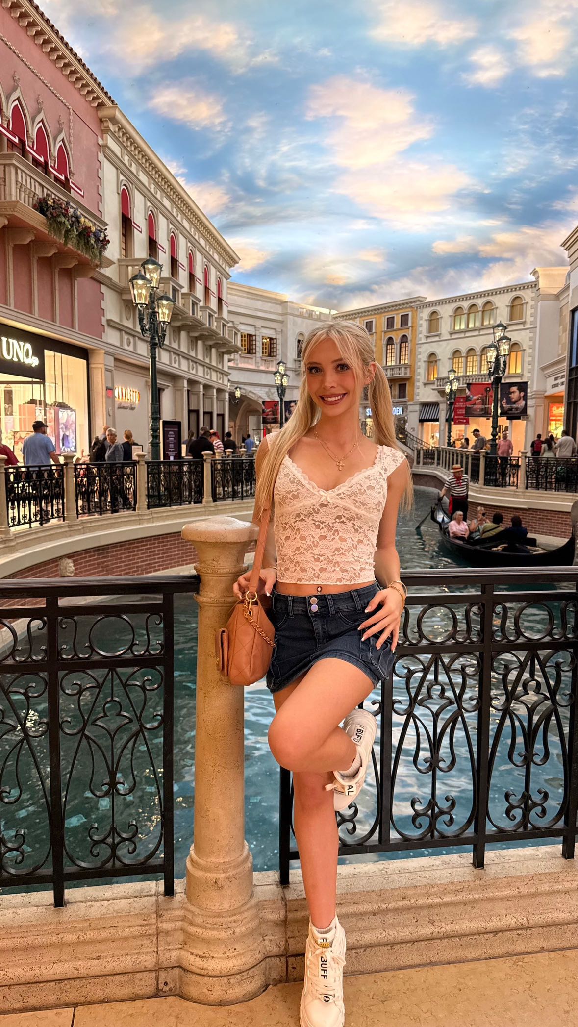 emxllouise snapchat image archive image