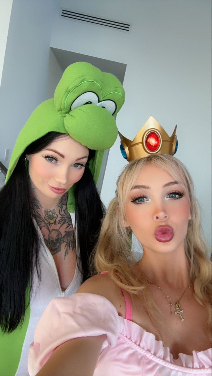 emxllouise snapchat image archive image