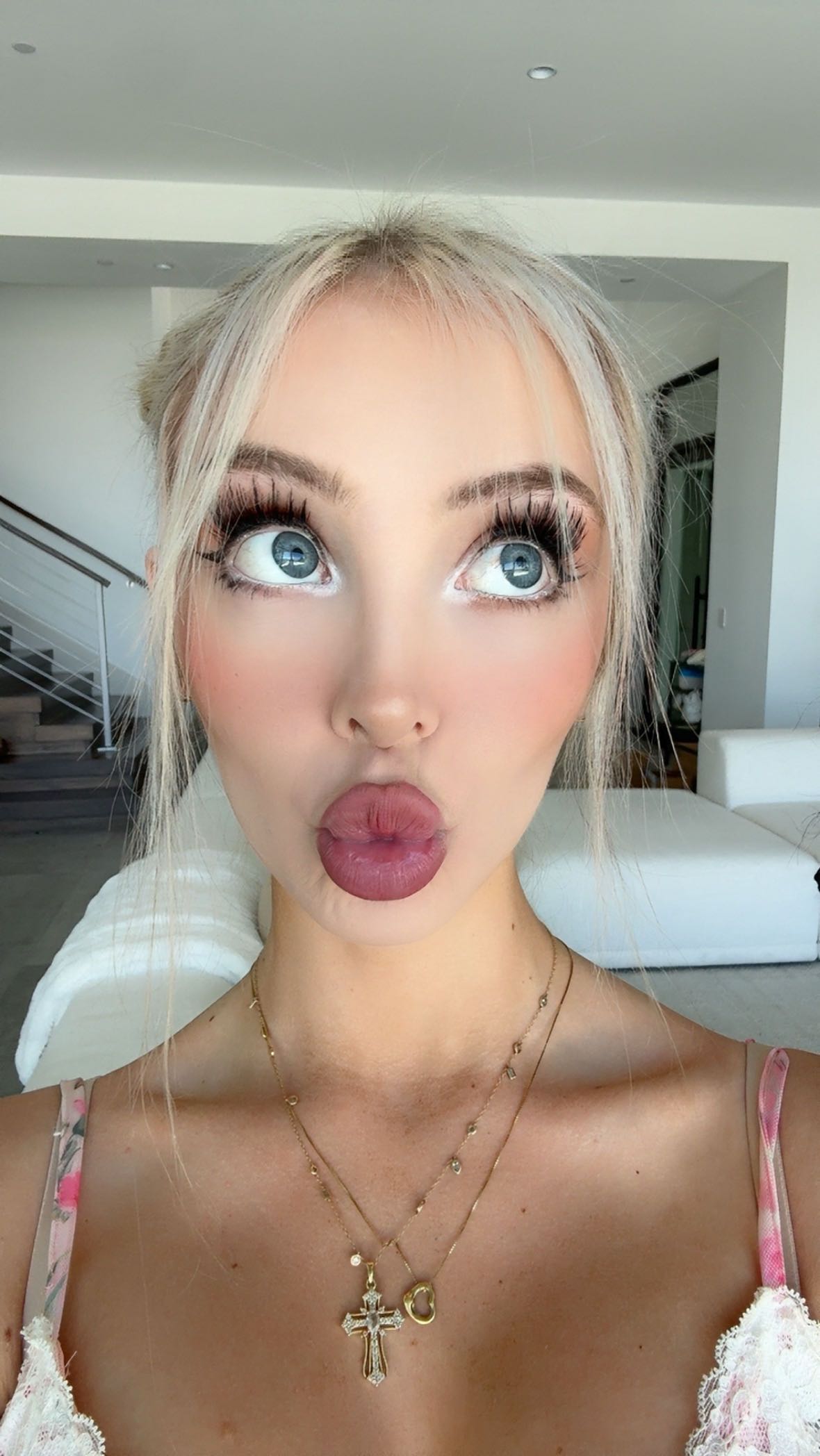 emxllouise snapchat image archive image