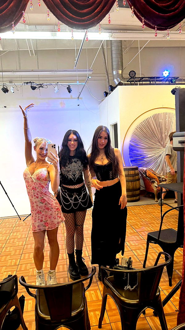 emxllouise image ~ Altpins