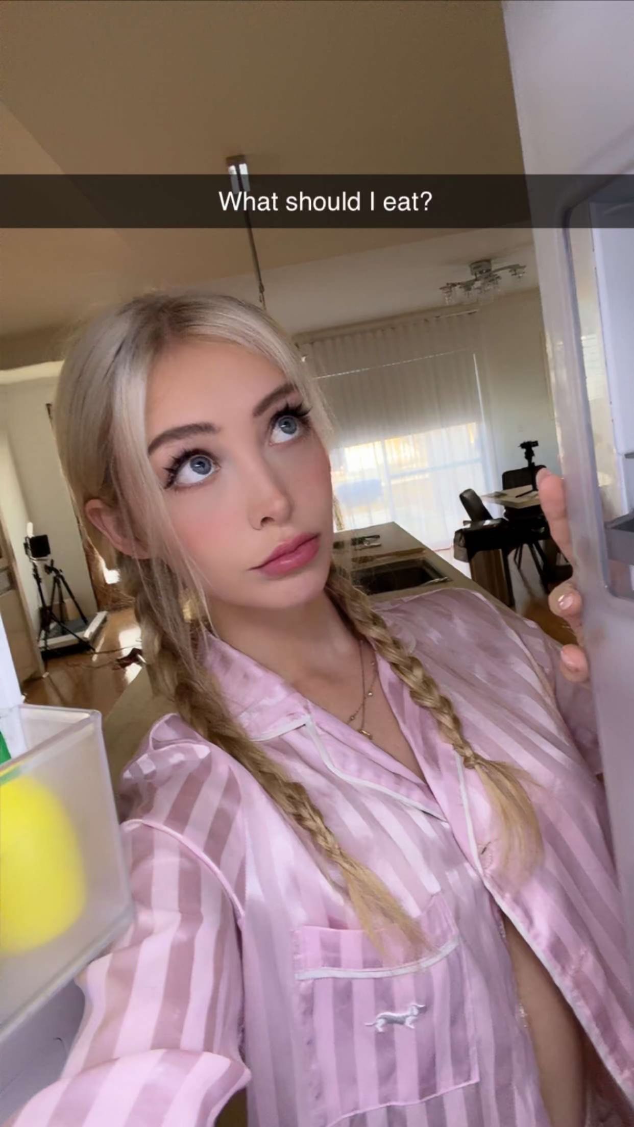 emxllouise snapchat image archive image